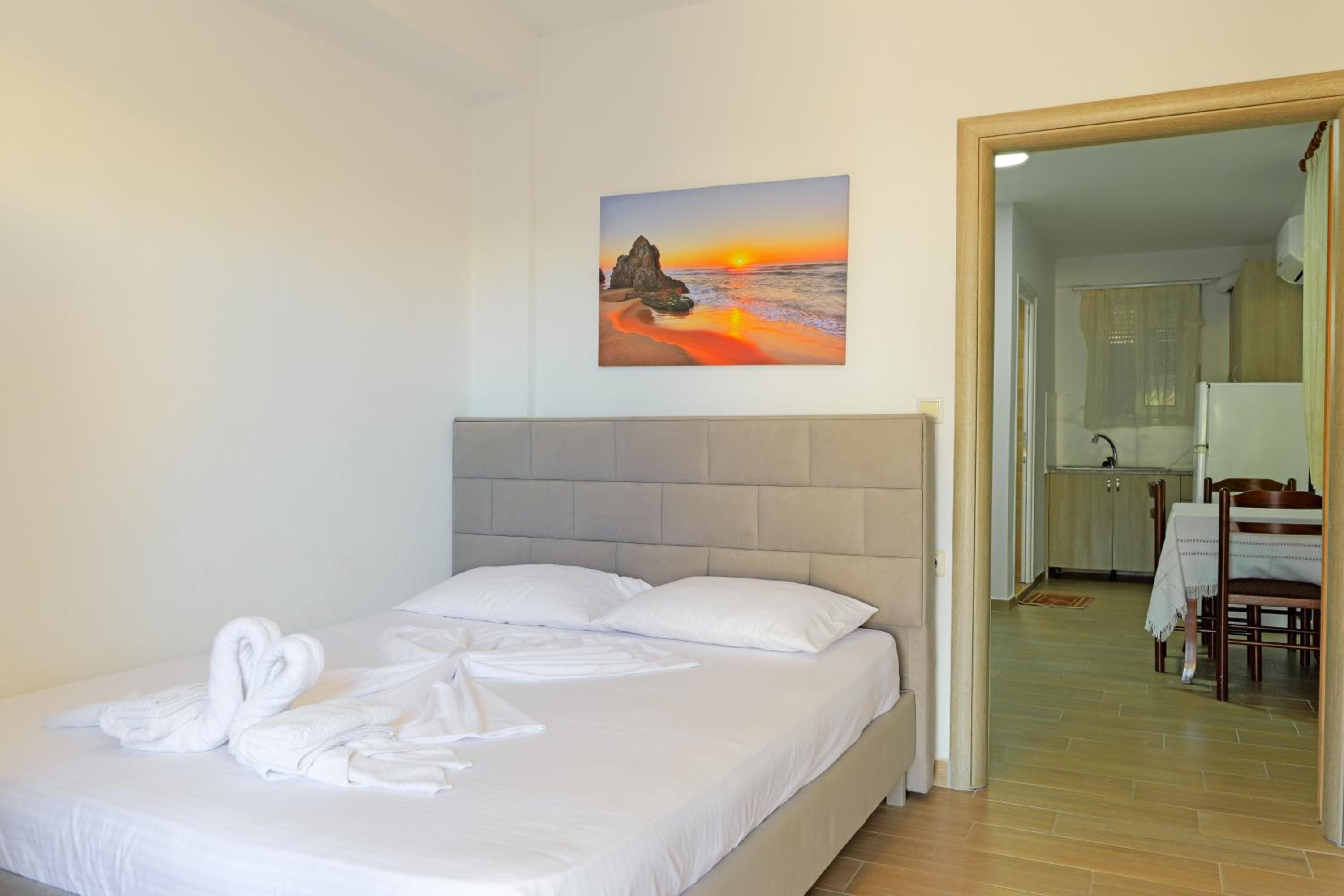 Apartment - Ground Floor photo 2