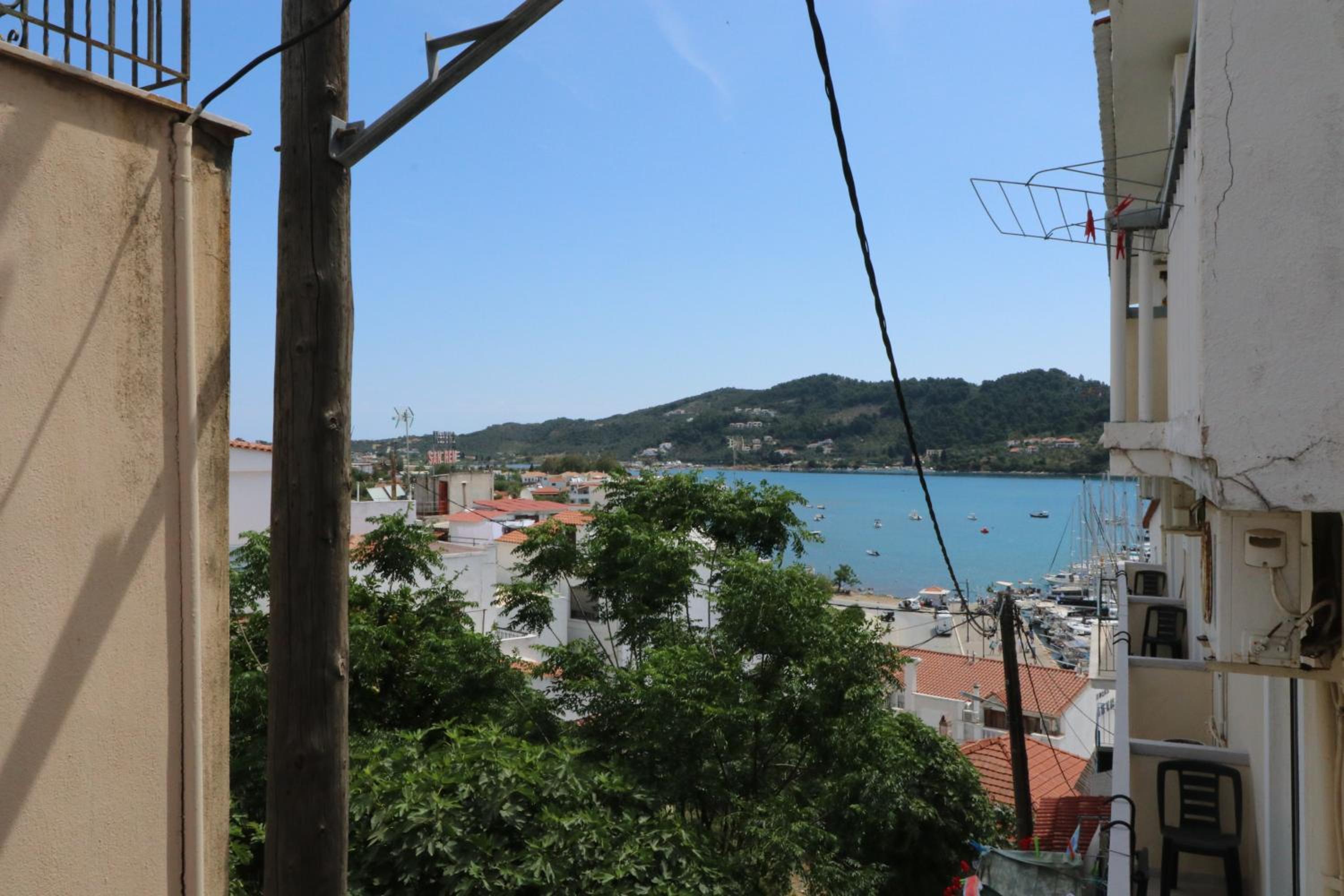 Double Room with Balcony and Sea View - Photo 11