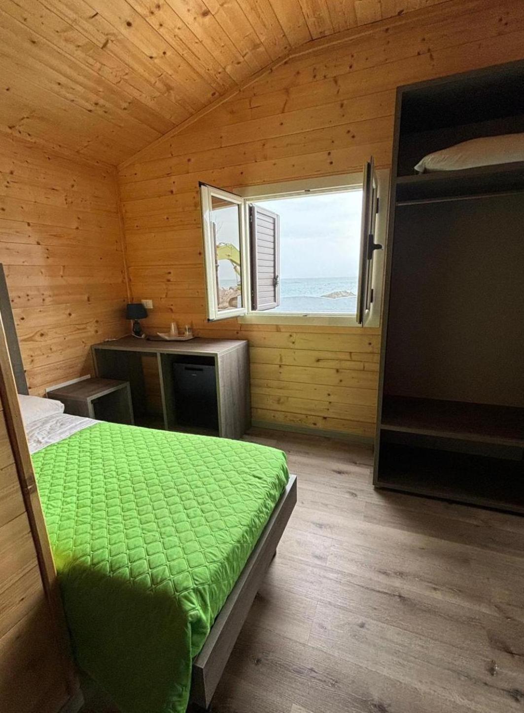Triple Room with Sea View photo 2