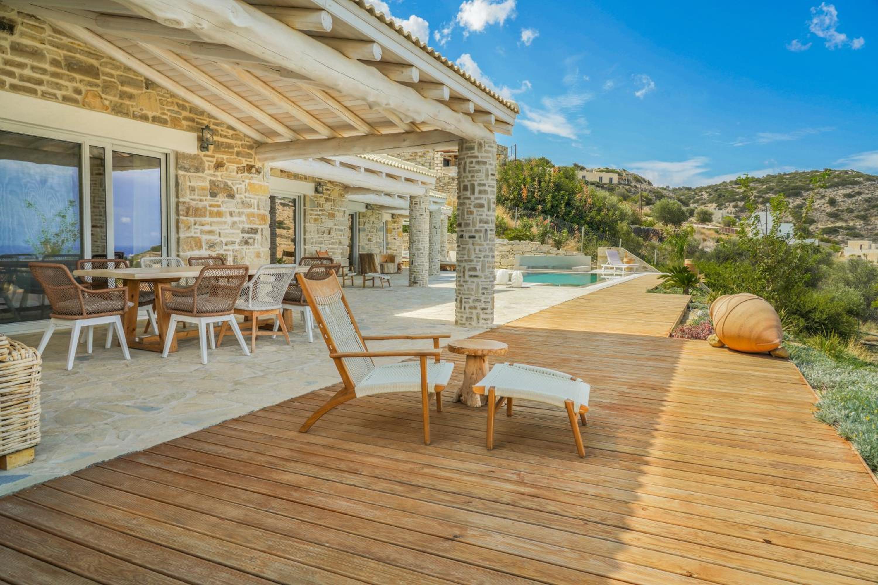 Three-Bedroom Villa photo 2