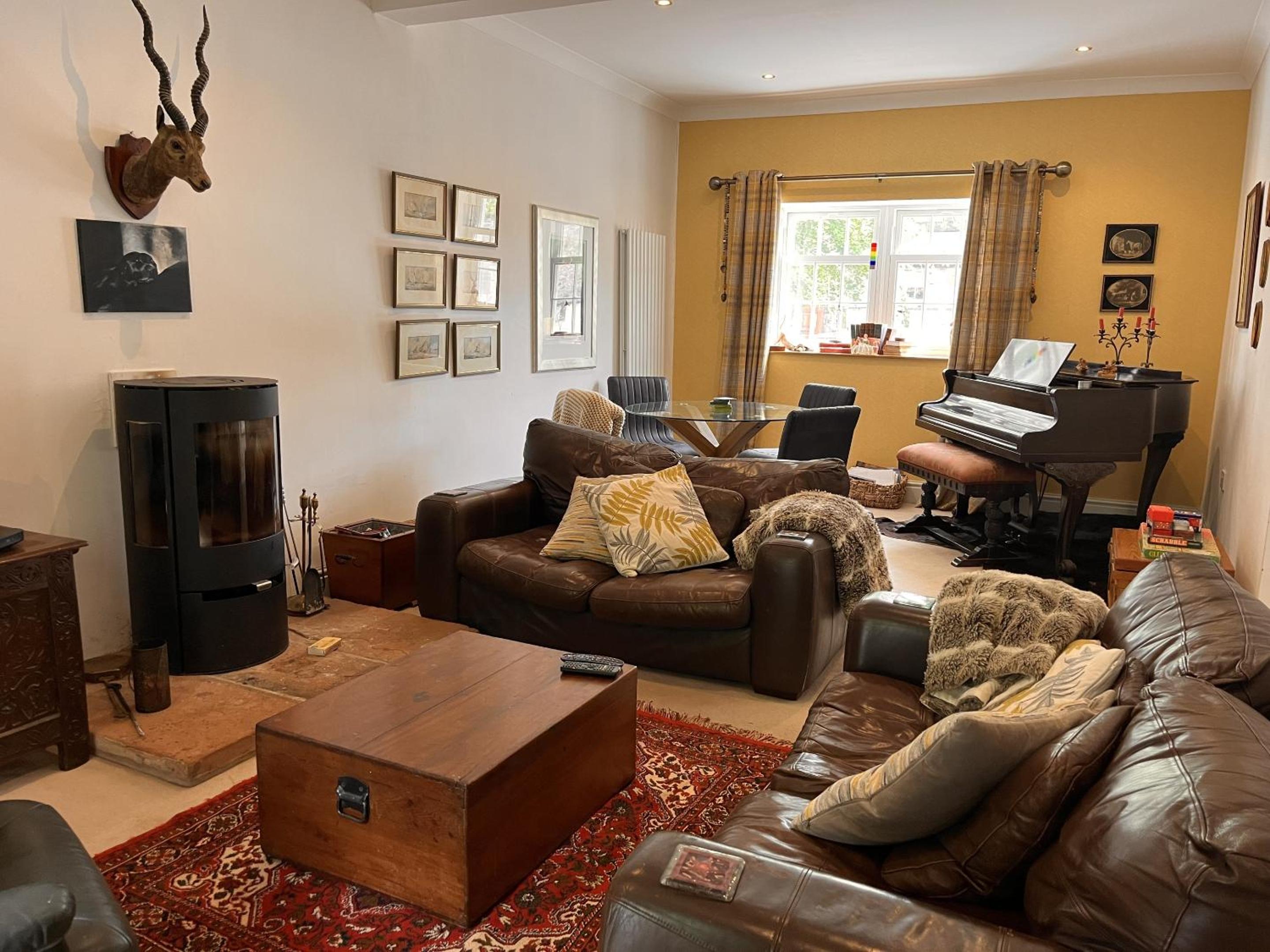 Three-Bedroom House photo 2