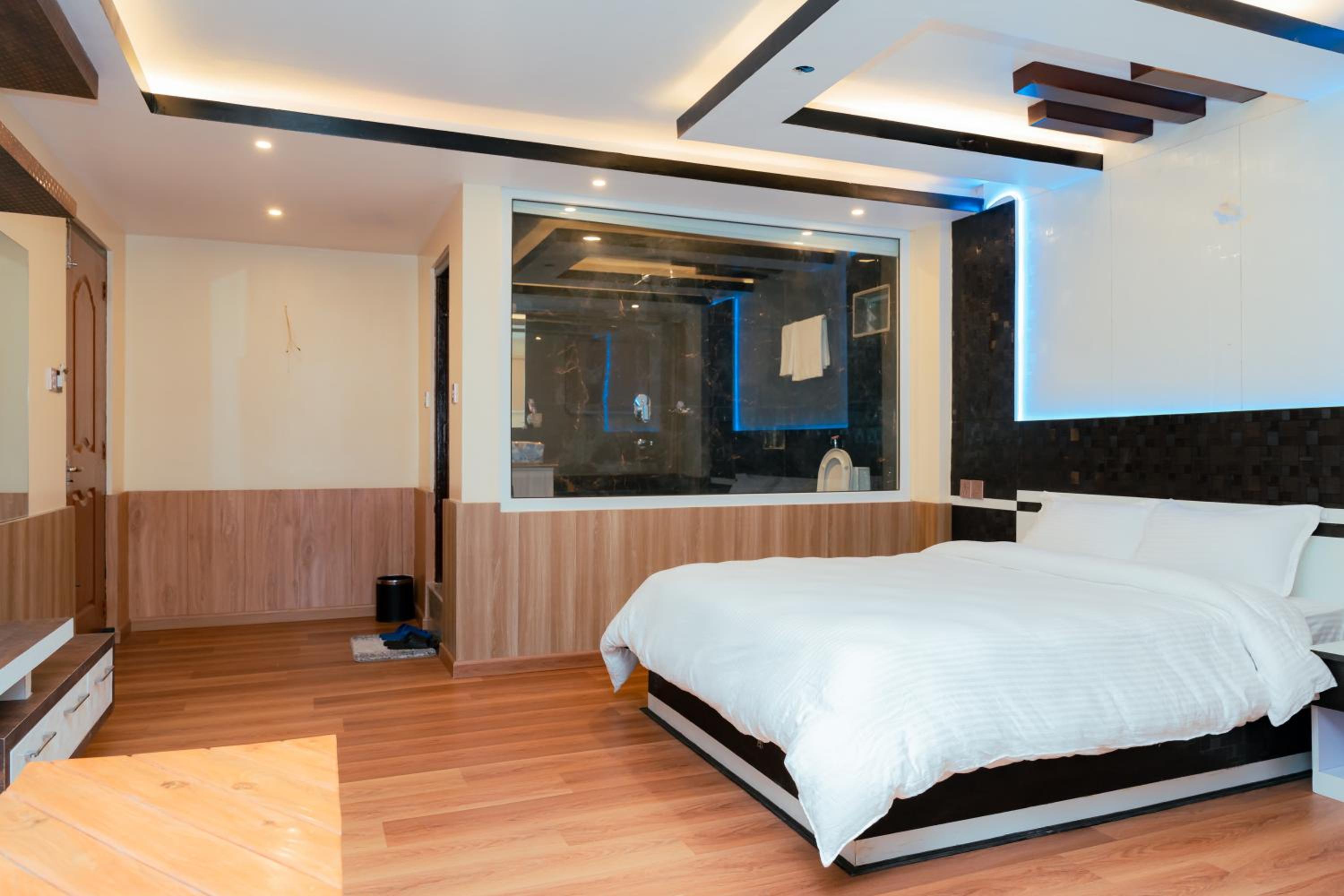 Deluxe Suite photo 1