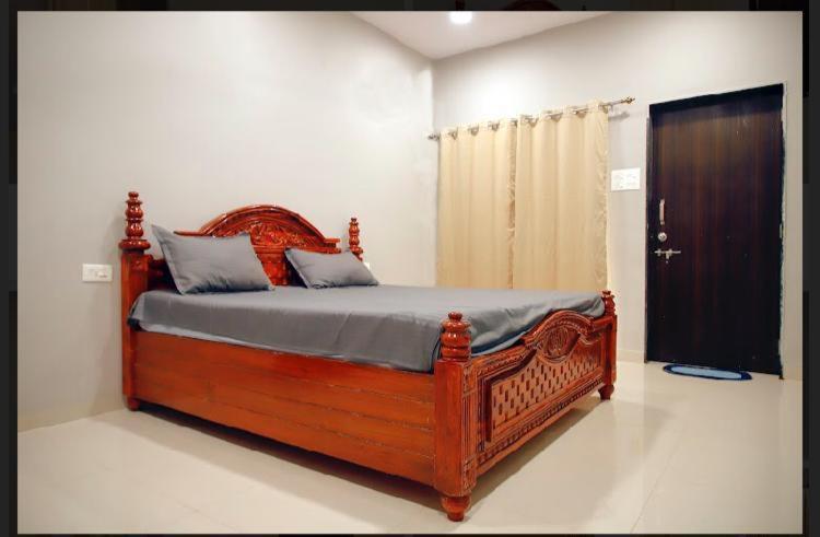 Double Room With Pool View photo 1