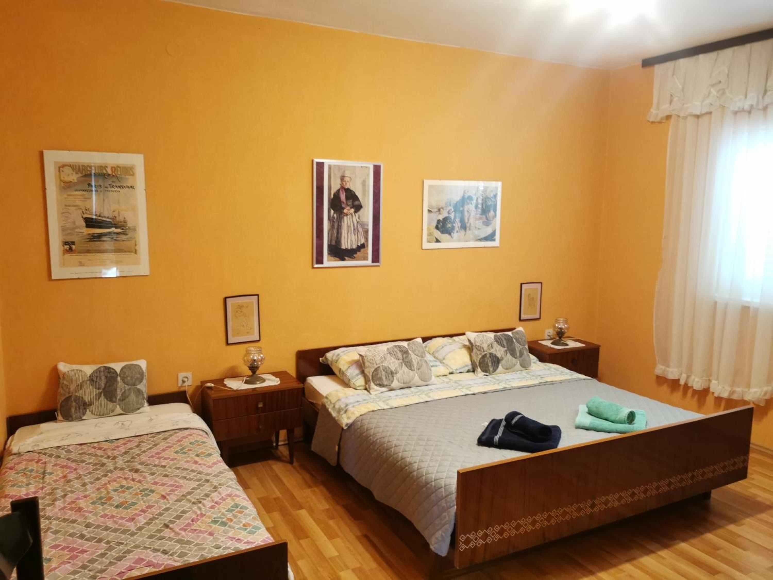 Apartment with Garden View