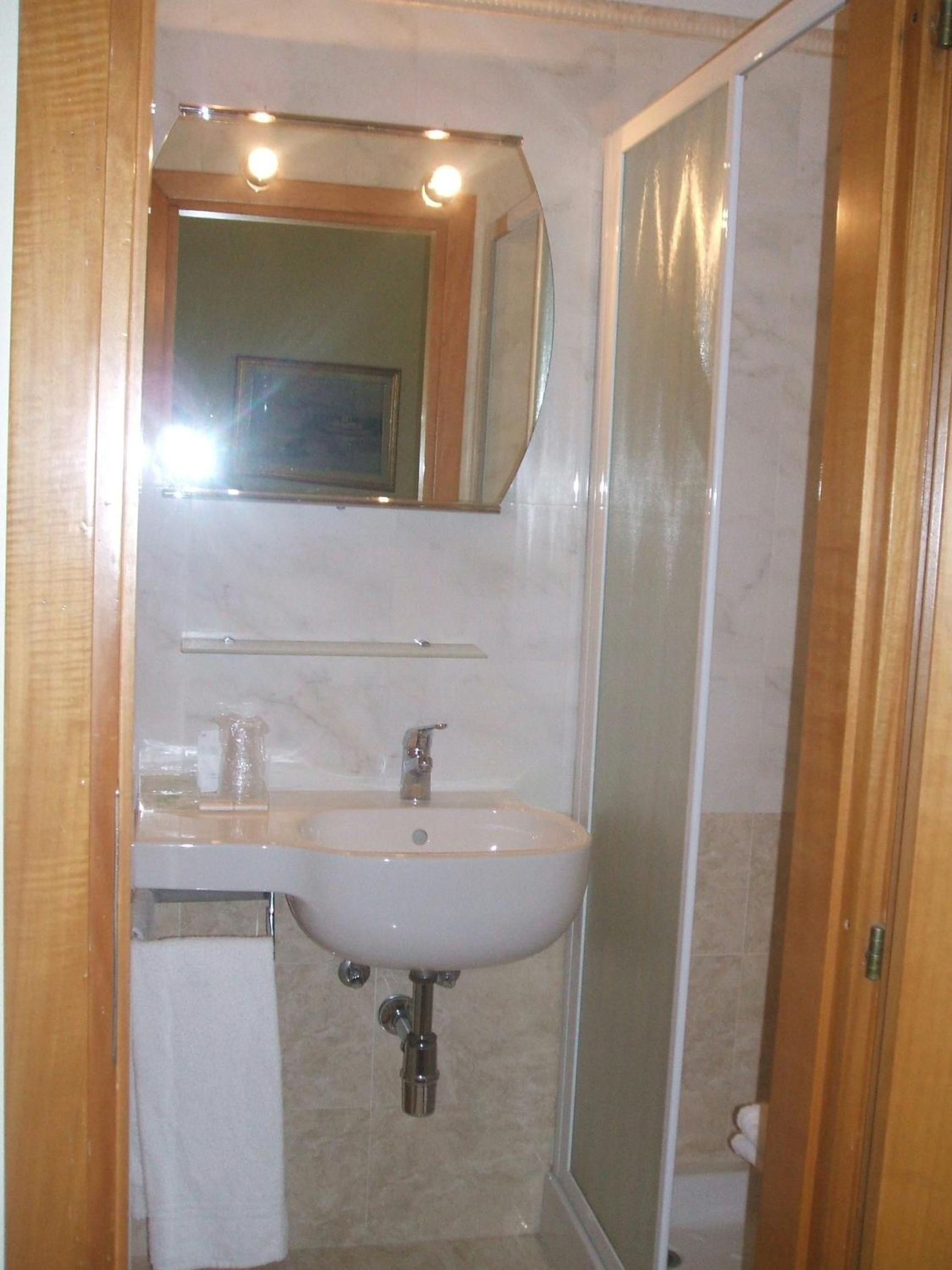 Double Room with Extra Bed photo 2