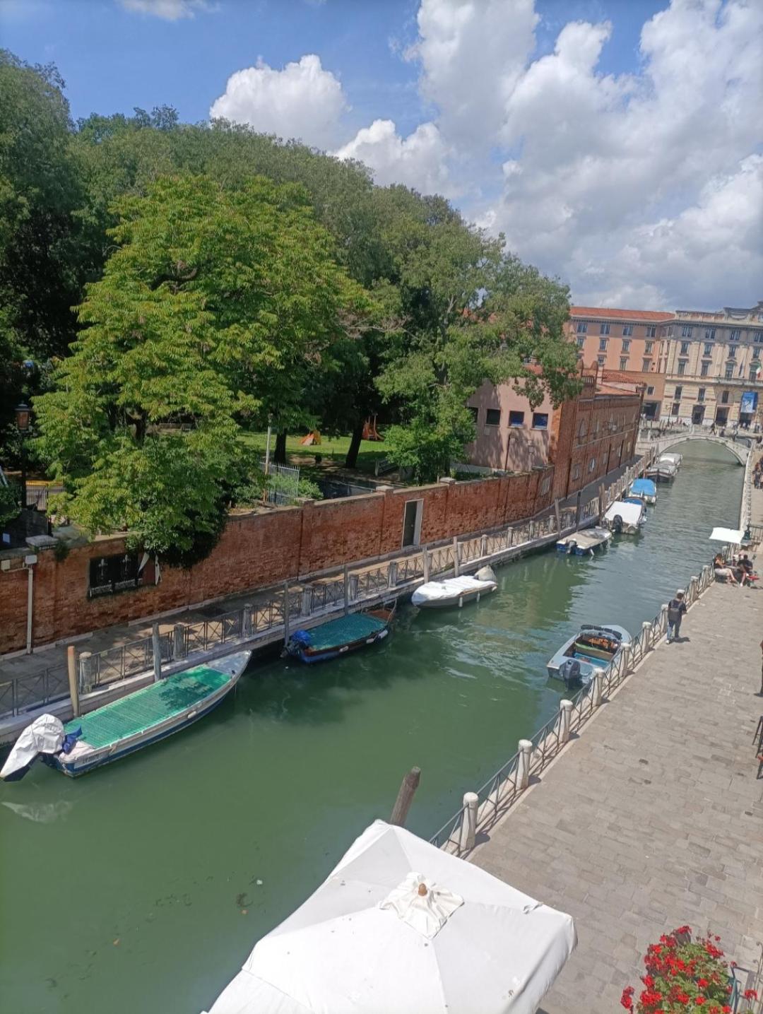 Superior Double Room with Canal View photo 2