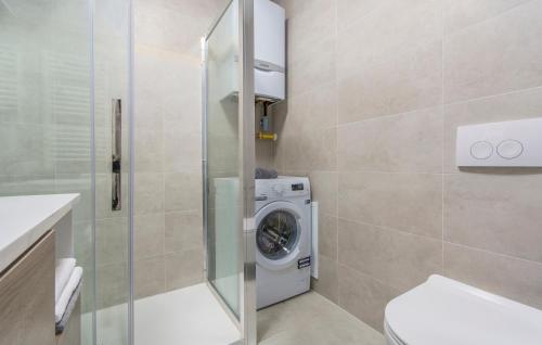 Deluxe One-Bedroom Apartment with Garden View