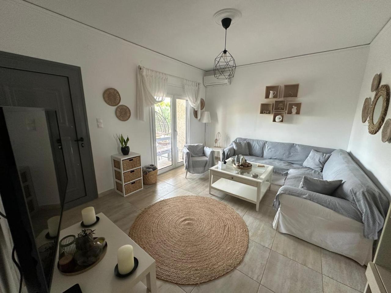 Three-Bedroom House photo 1