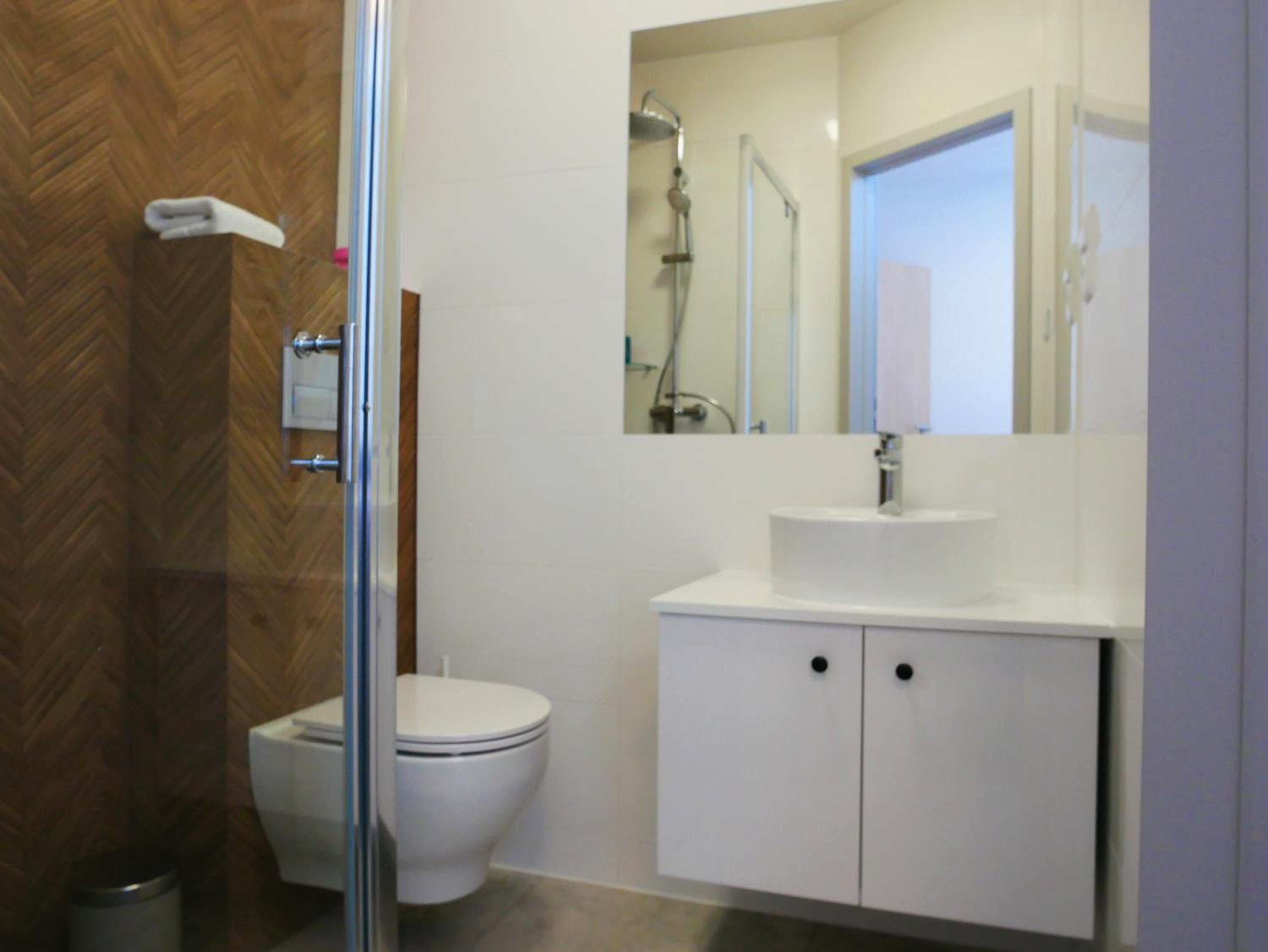 Standard Twin Room - Photo 5
