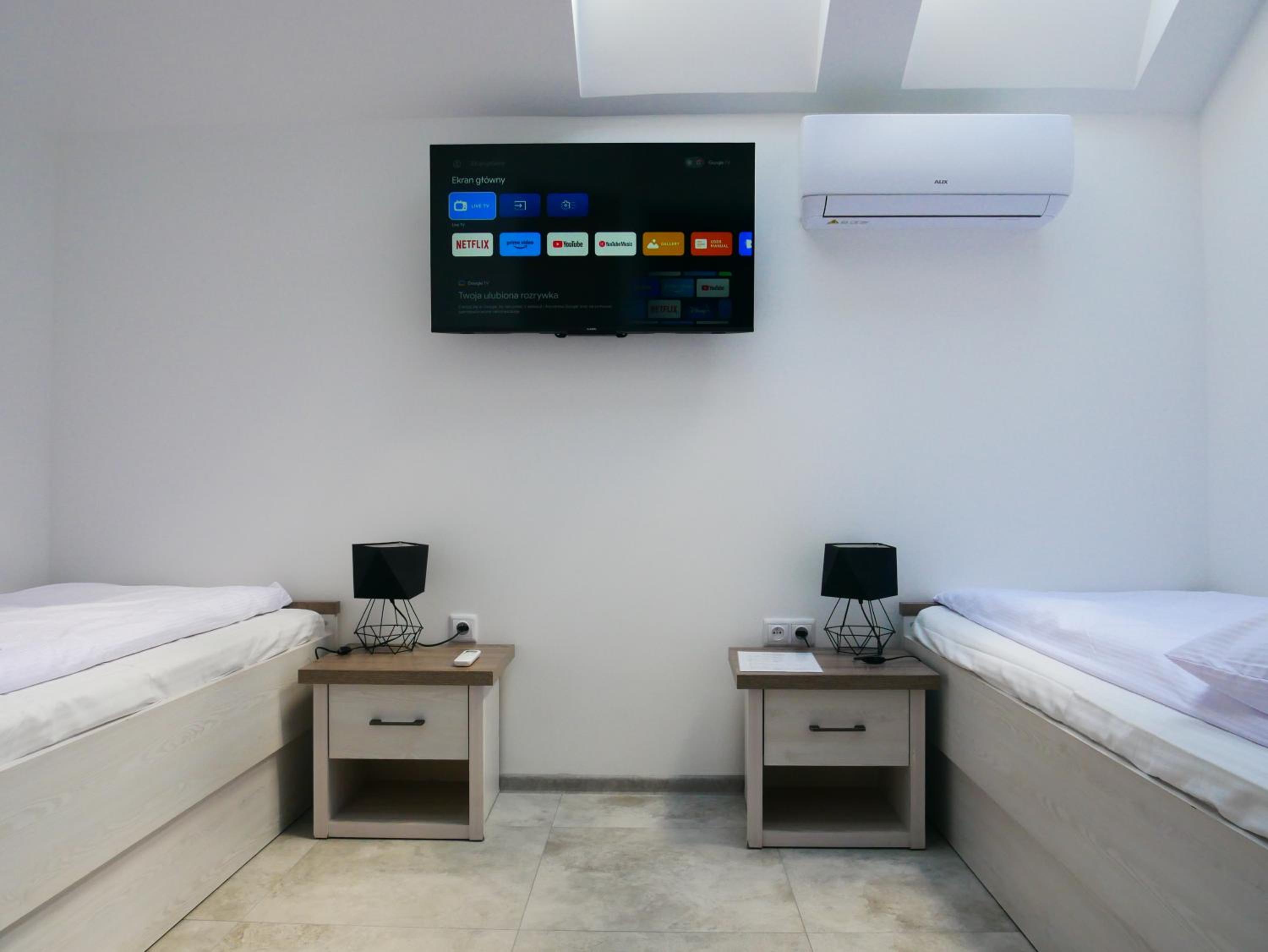 Standard Twin Room - Photo 1