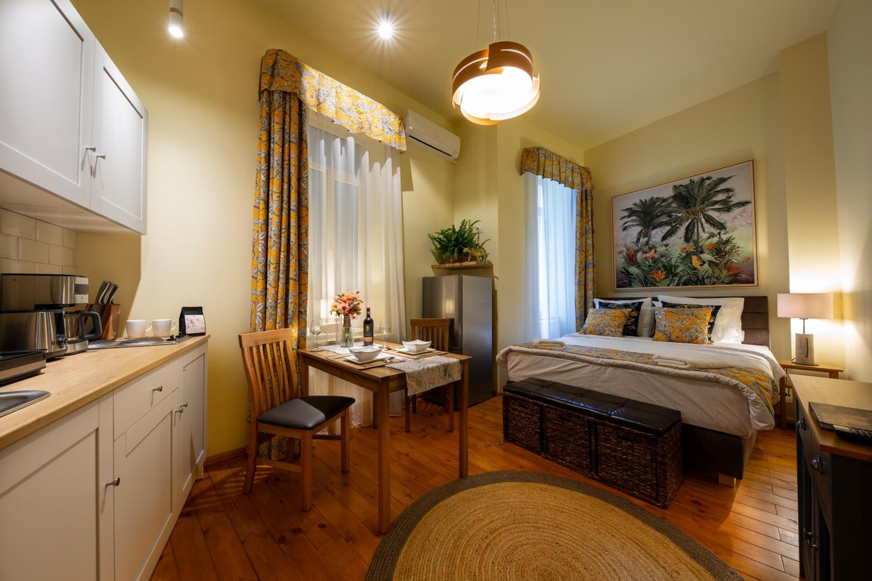 One-Bedroom Apartment