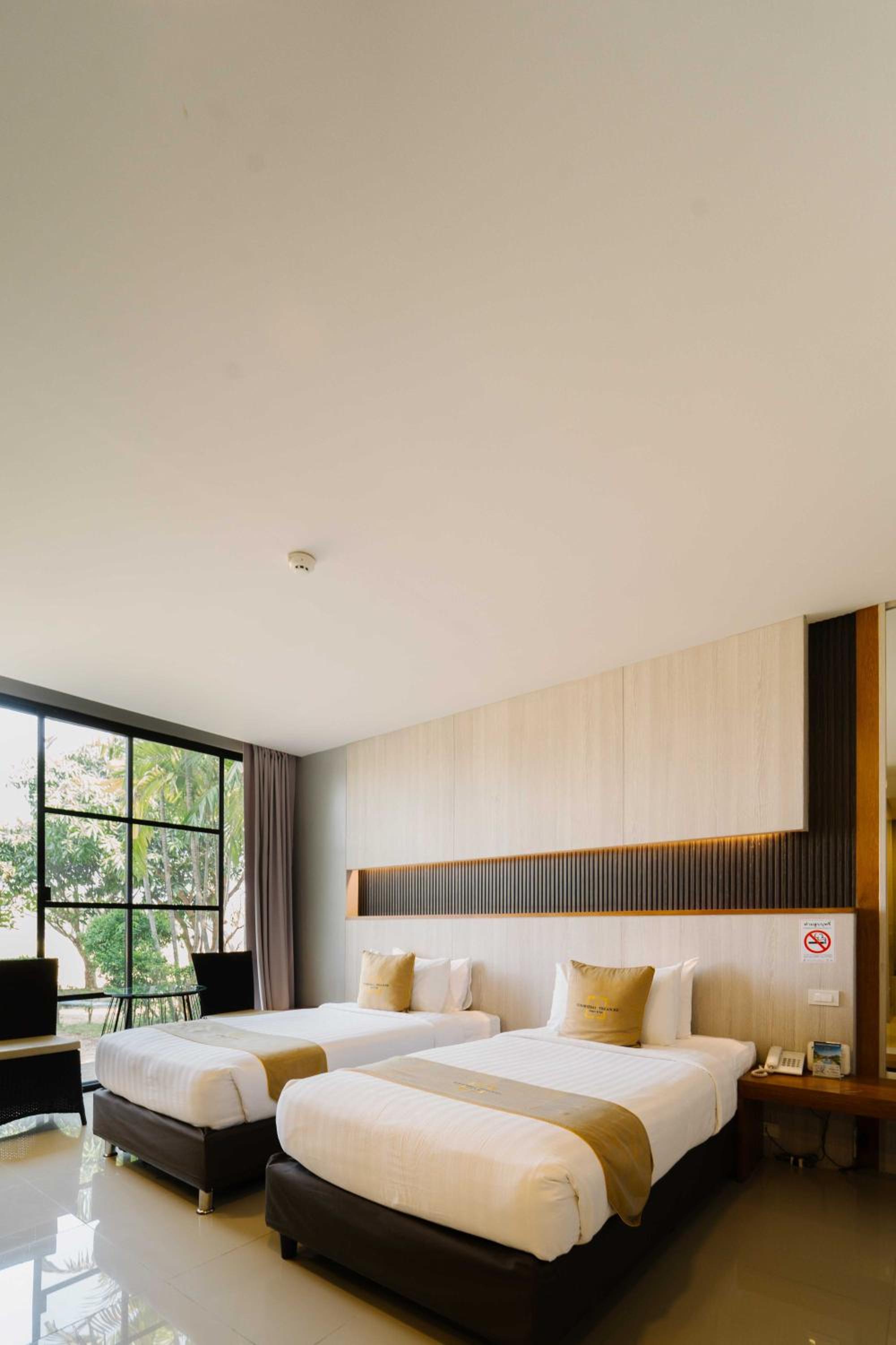 Superior Double or Twin Room - Photo 13