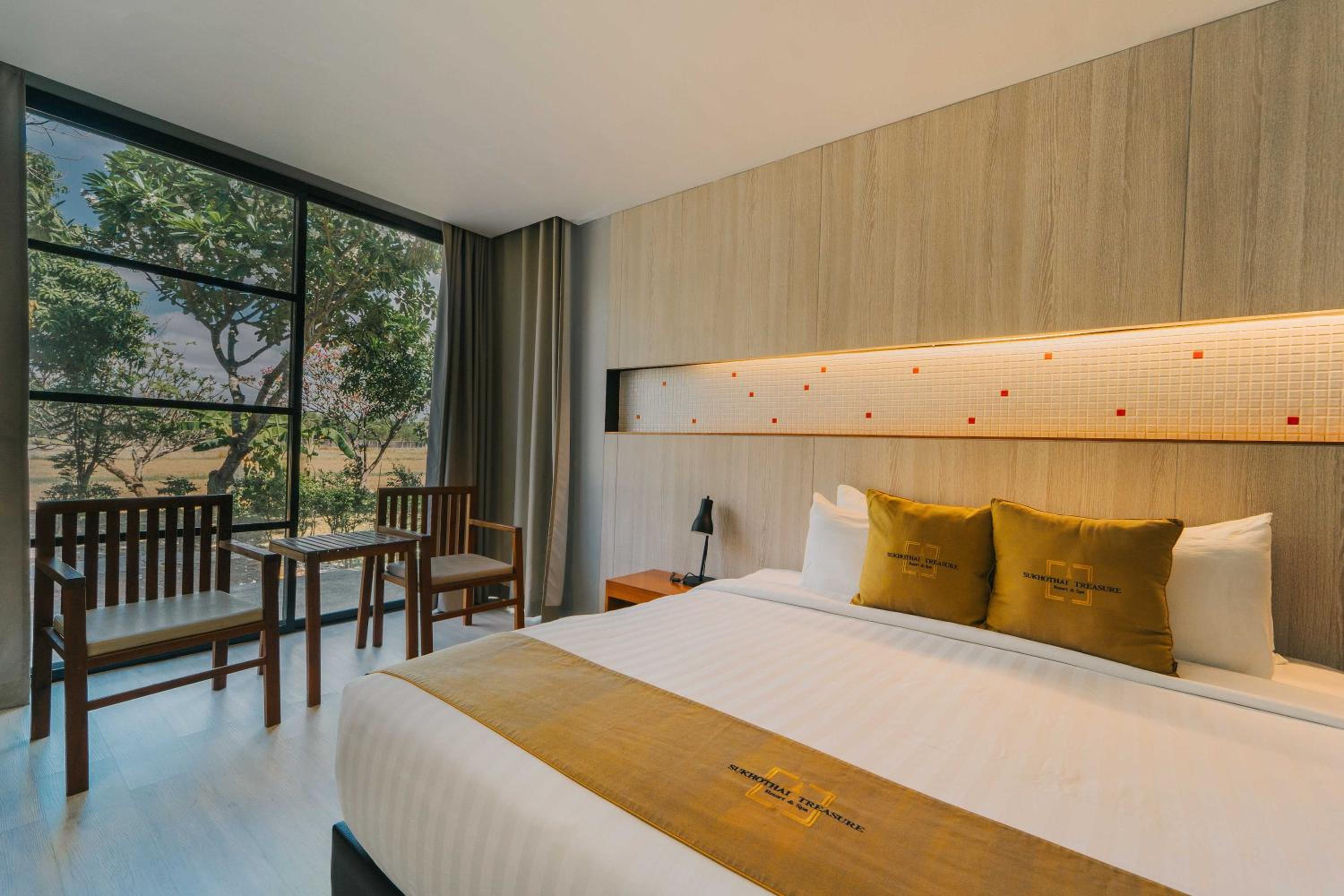 Superior Double or Twin Room - Photo 15