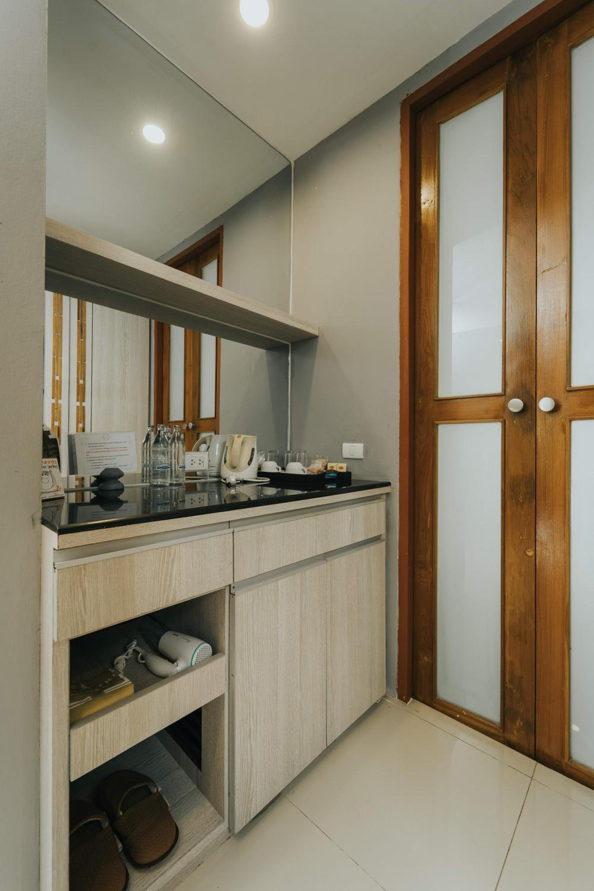 Superior Double or Twin Room - Photo 10