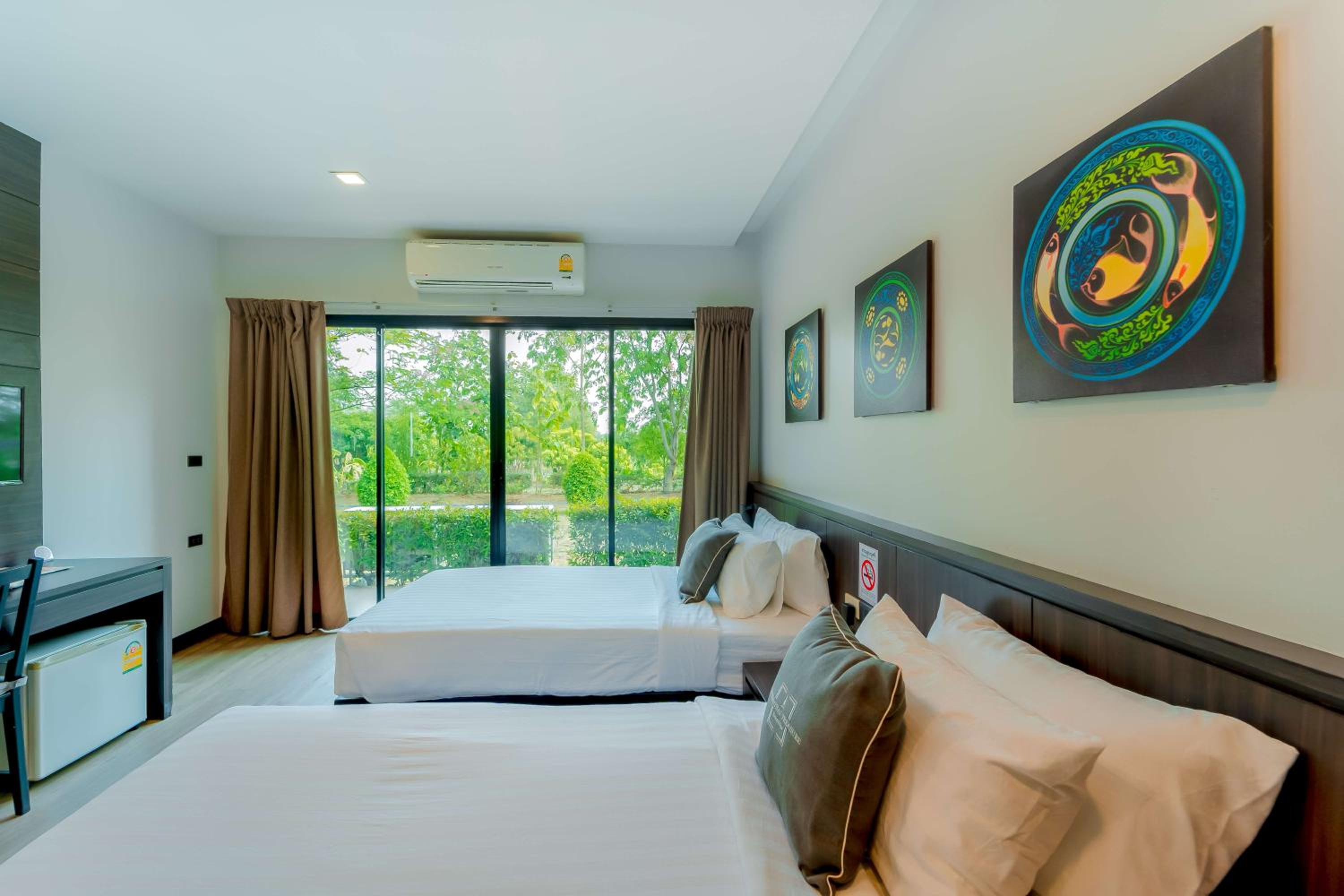 Standard Double or Twin Room - Photo 7