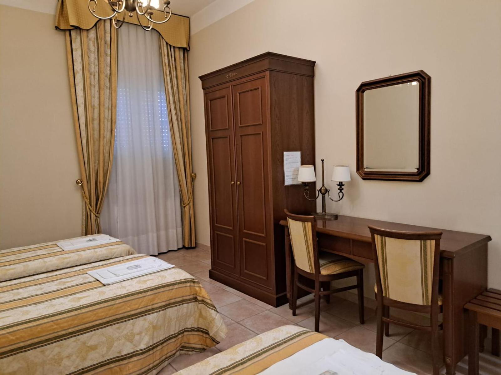 Triple Room