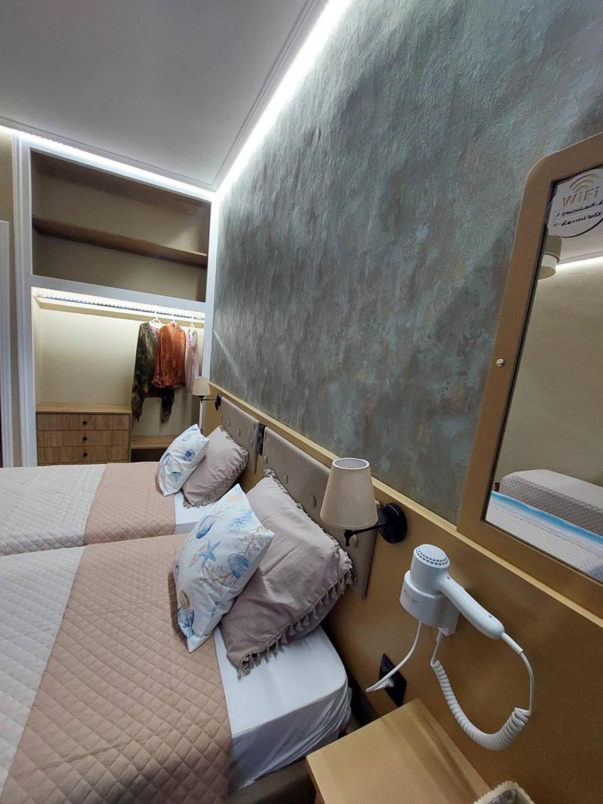 Deluxe Triple Room photo 2