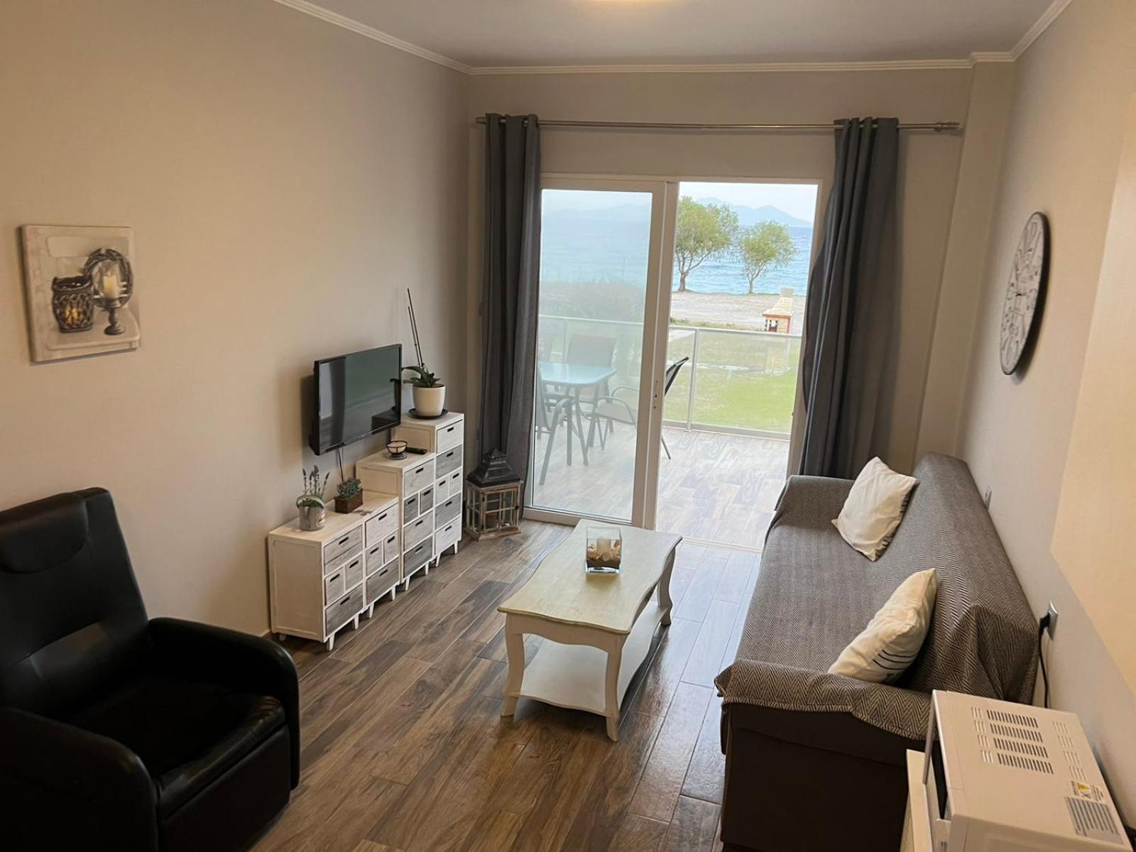Two-Bedroom Apartment with Balcony and Sea View photo 1