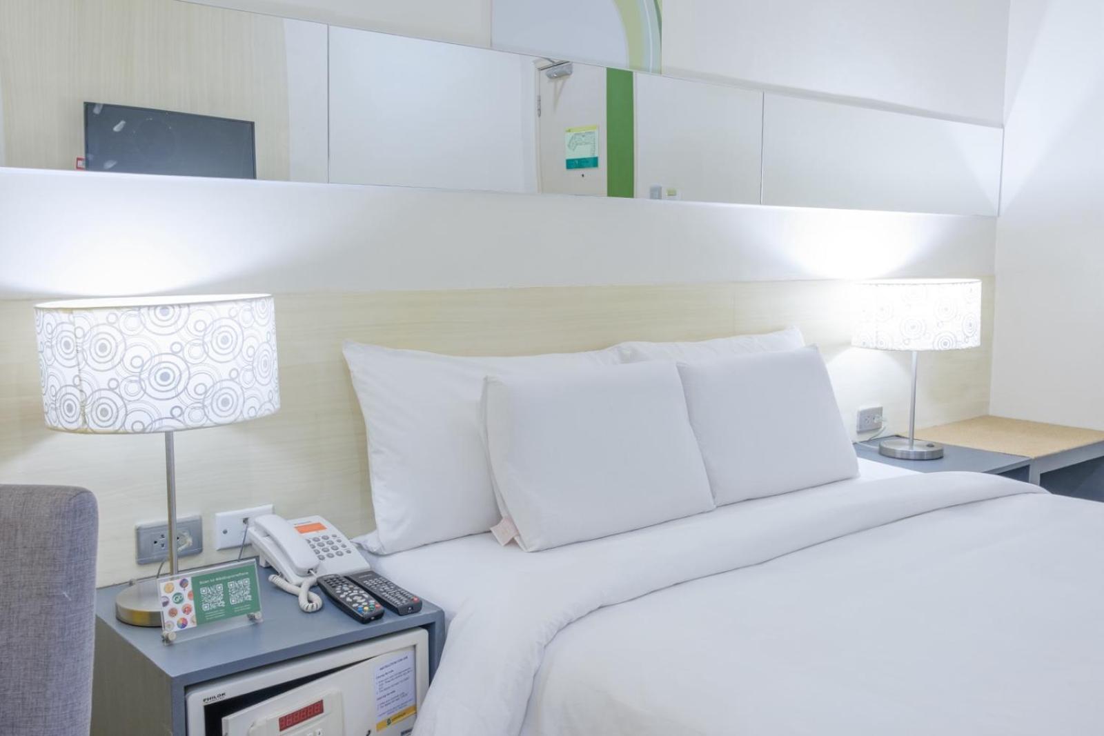 Standard Queen Room photo 1
