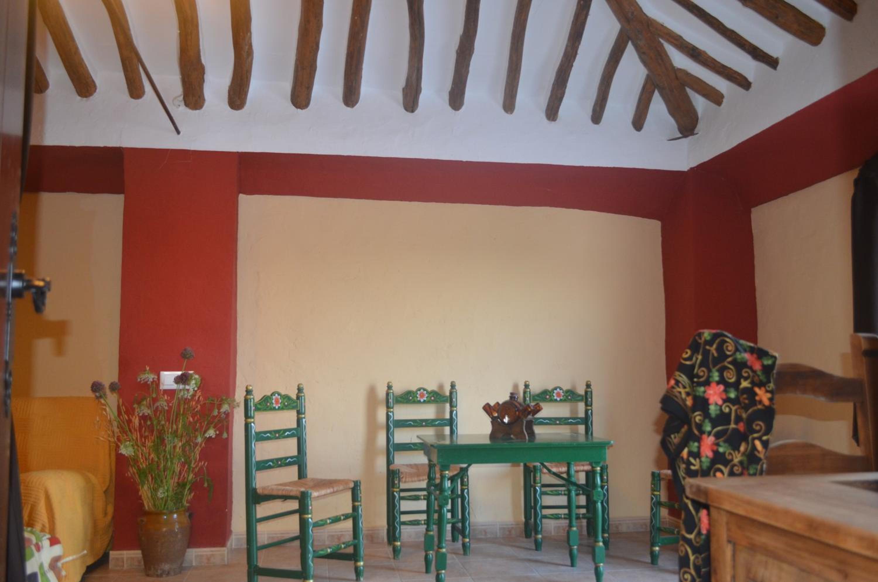 Four-Bedroom House photo 3
