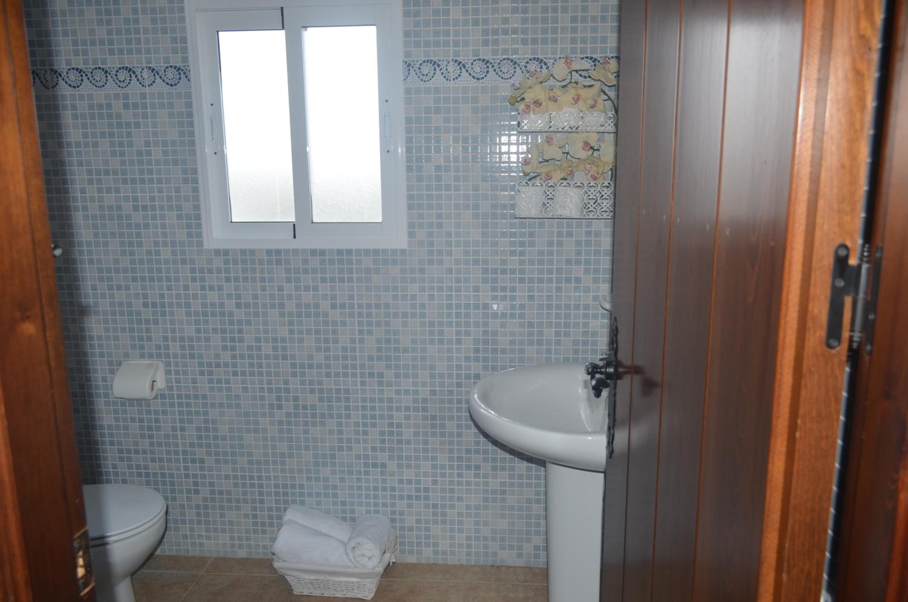 Four-Bedroom House photo 2