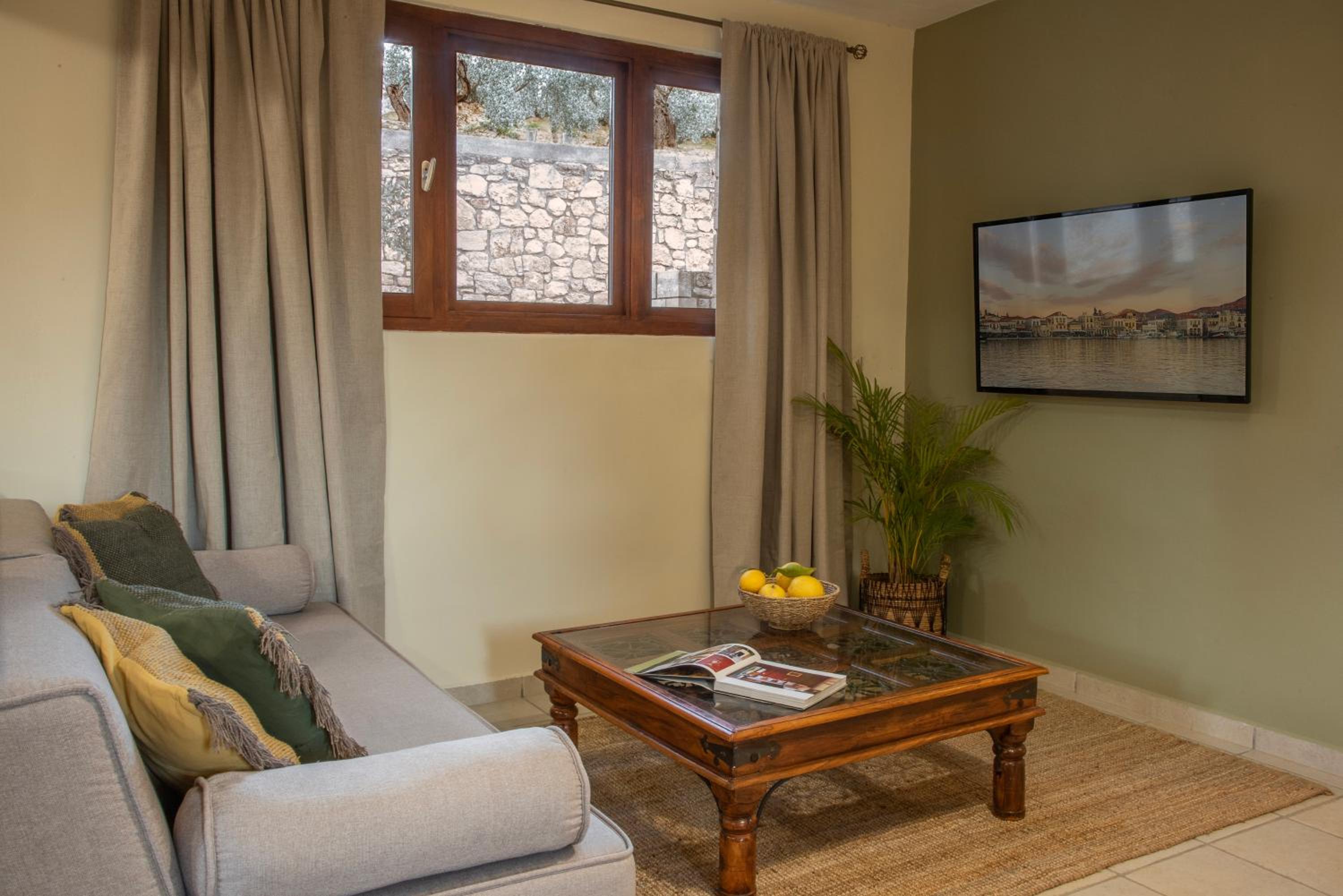 Family Garden View Apartment