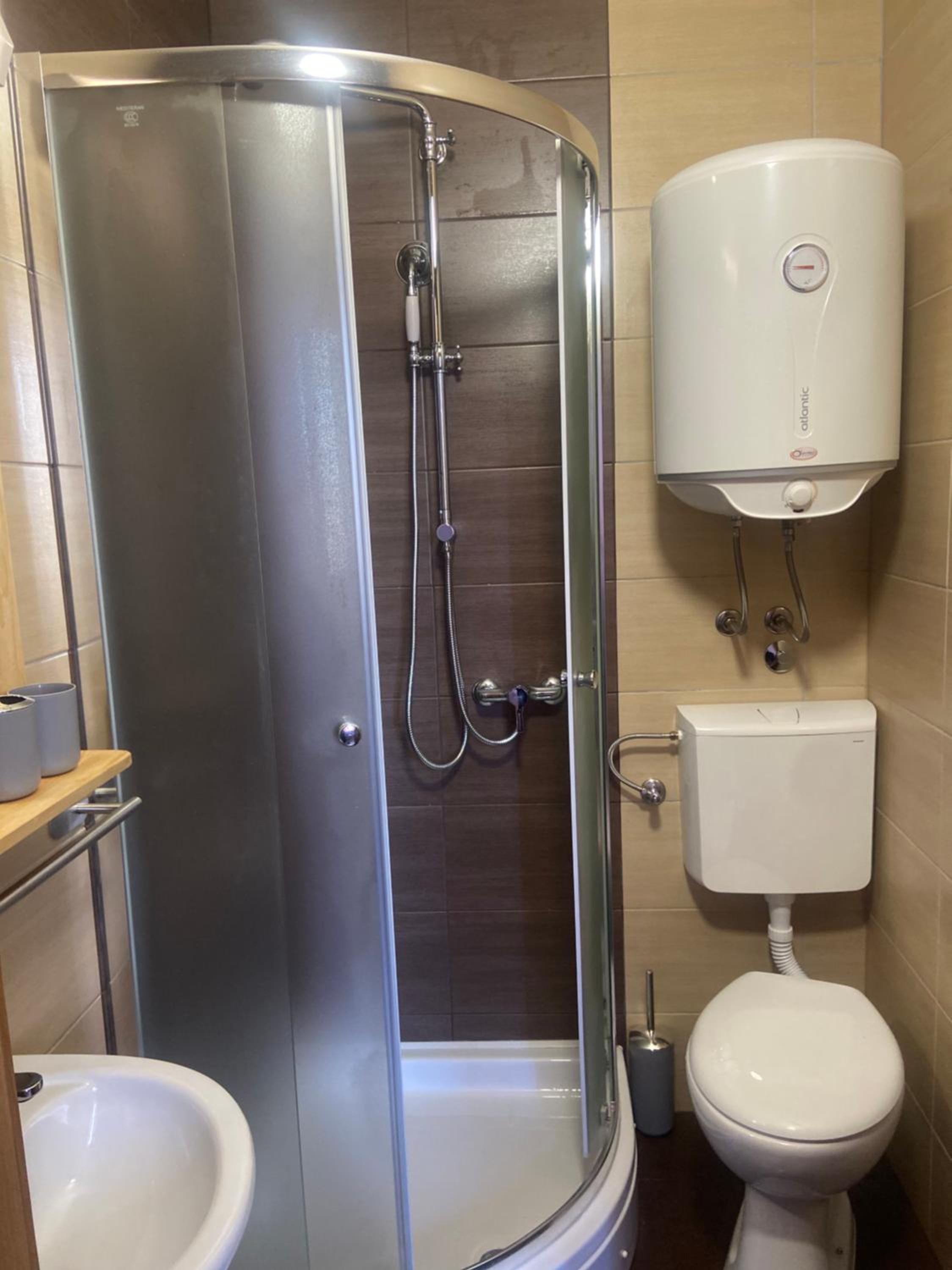 Twin Room with Bathroom photo 2