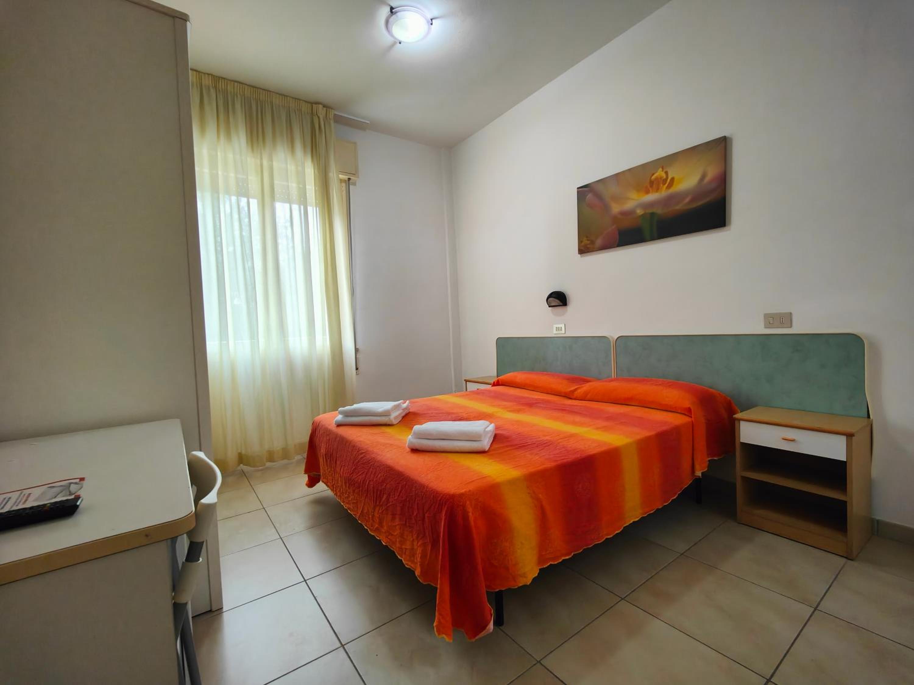 Budget Double Room - Photo 1