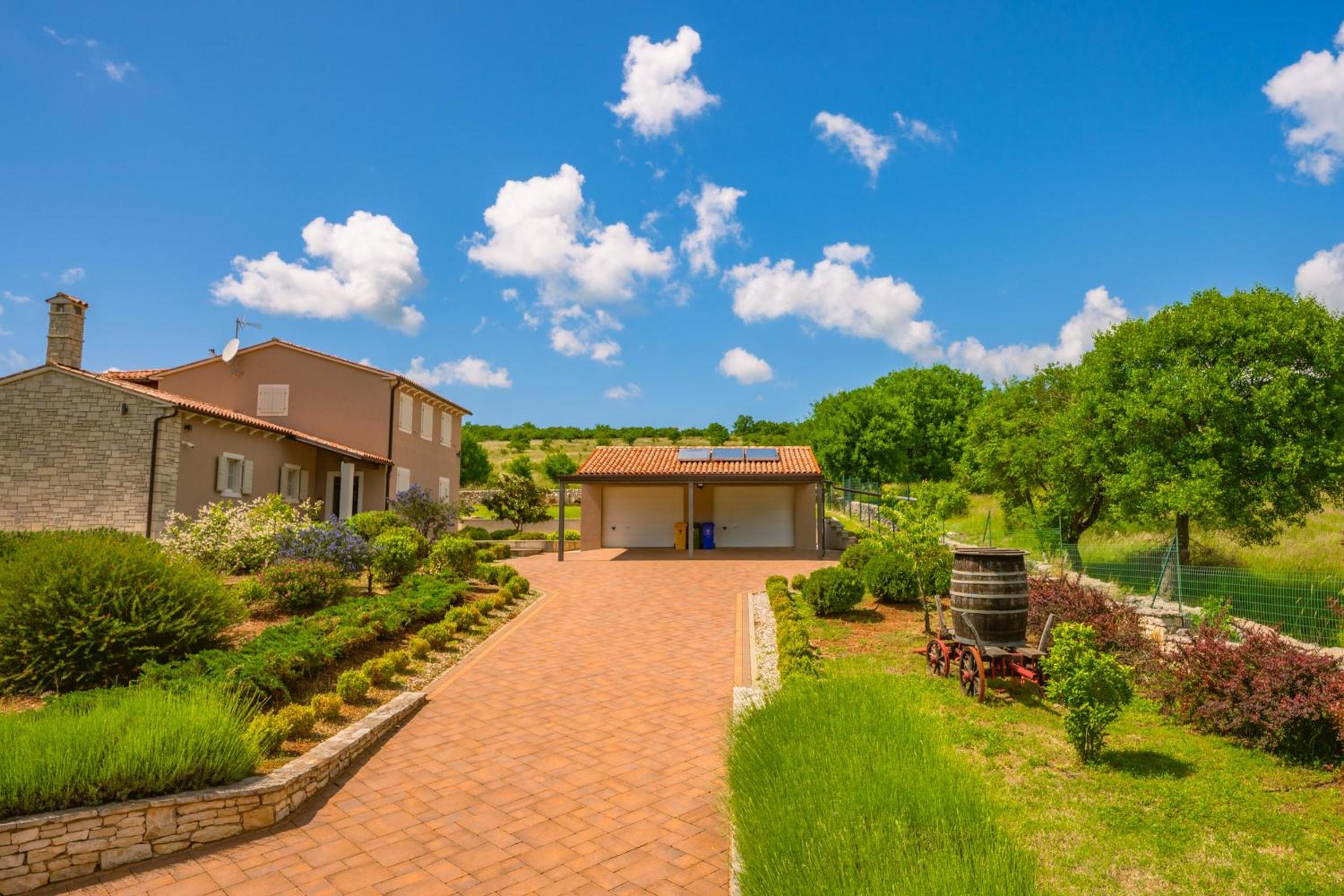 Villa with Private Pool photo 3