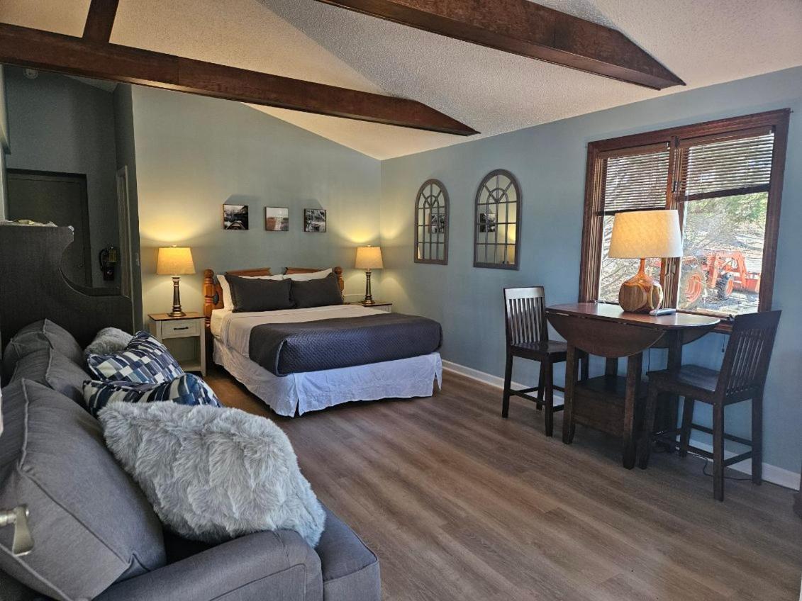 Queen Room