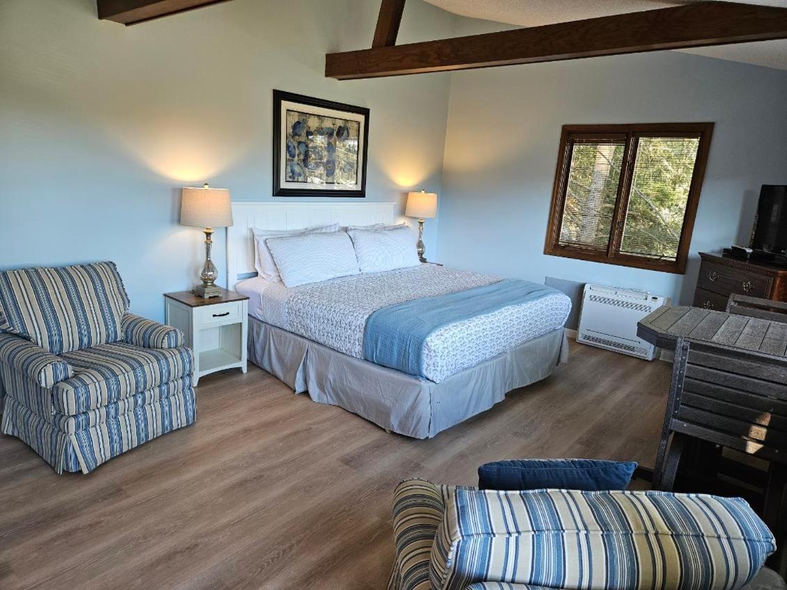 King Suite with Balcony