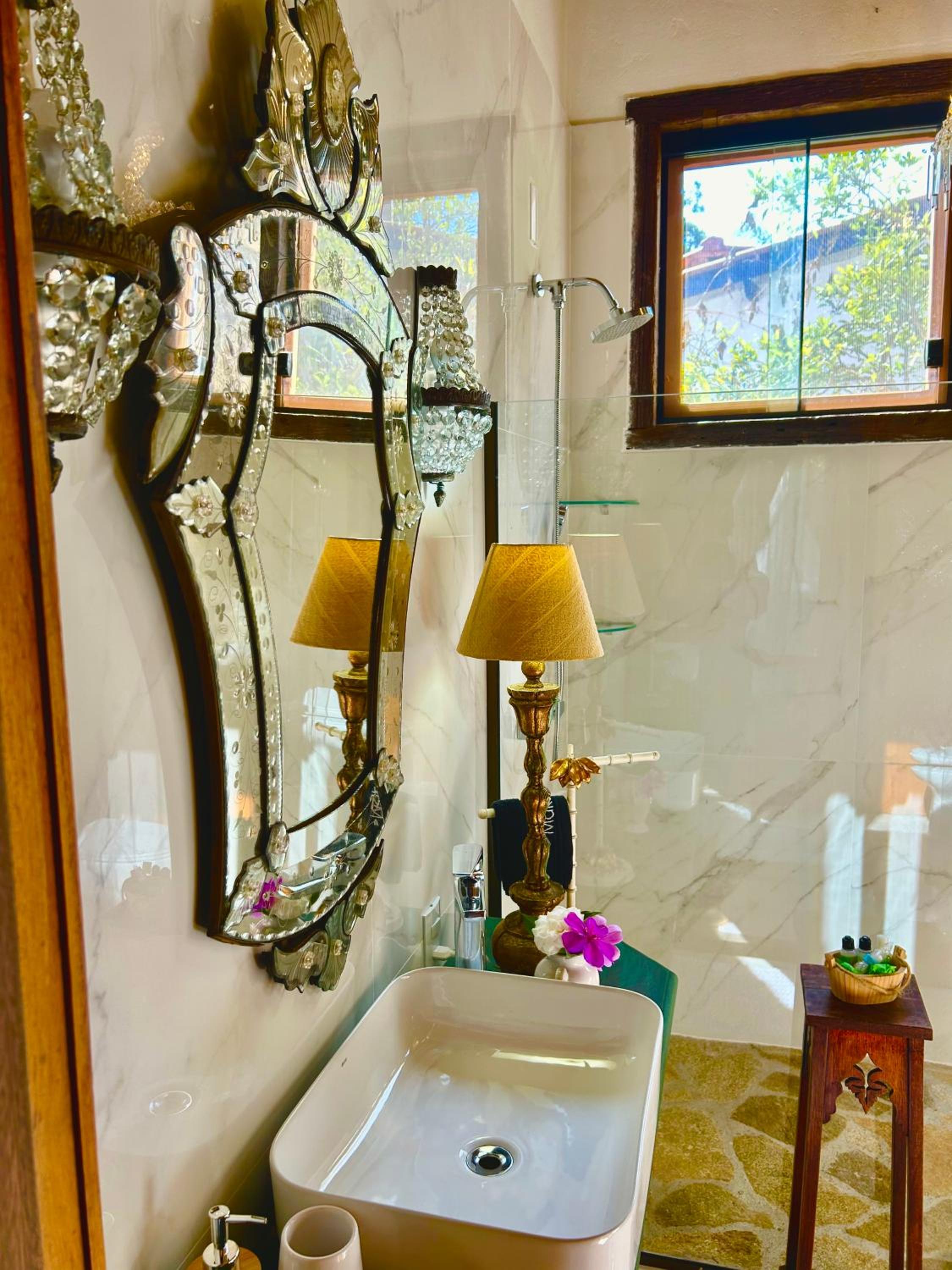 King Suite with Spa Bath - Photo 6