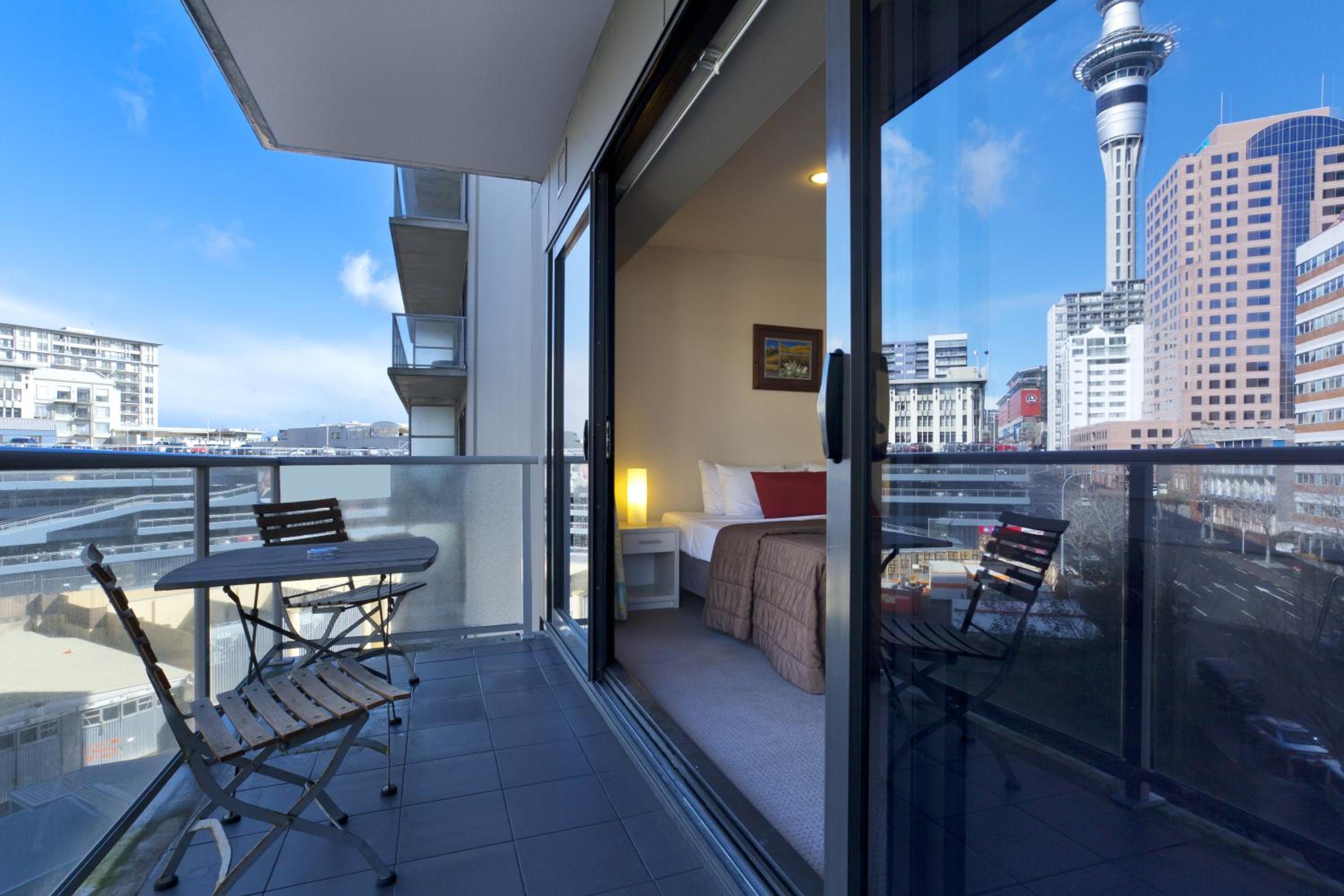 Apartment with Balcony - Photo 2