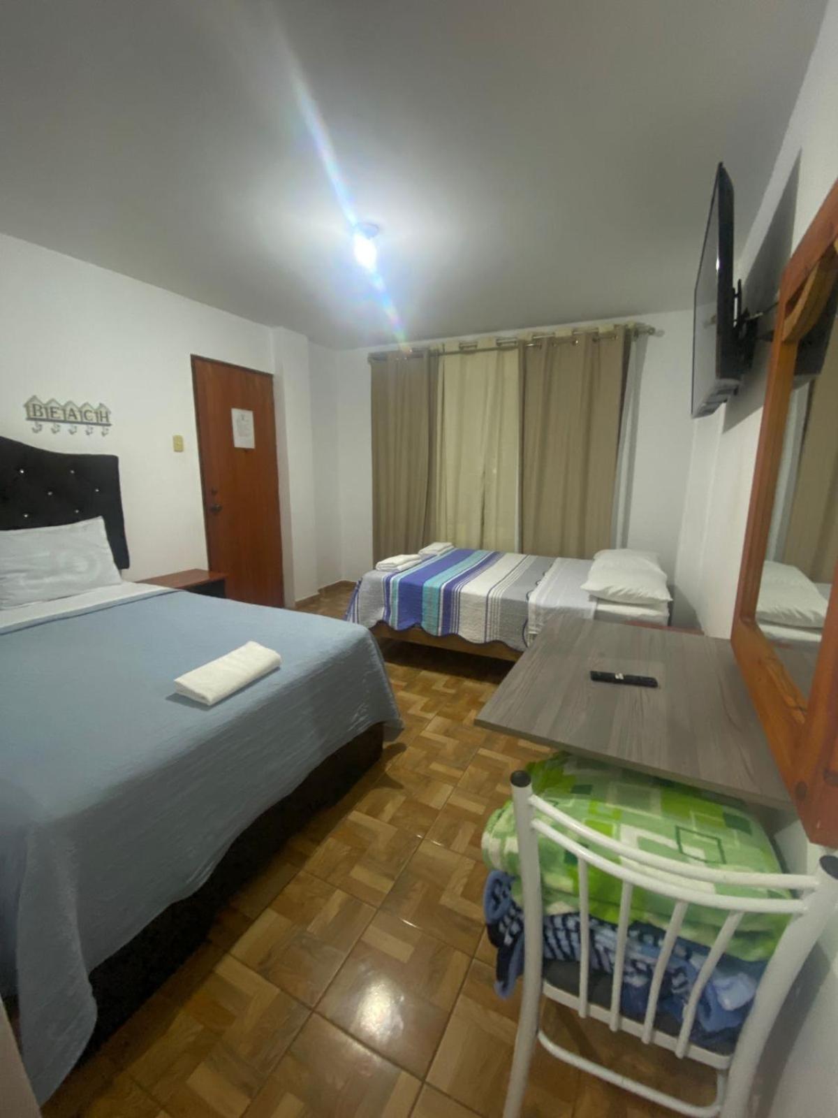 Twin Room with Private Bathroom photo 2