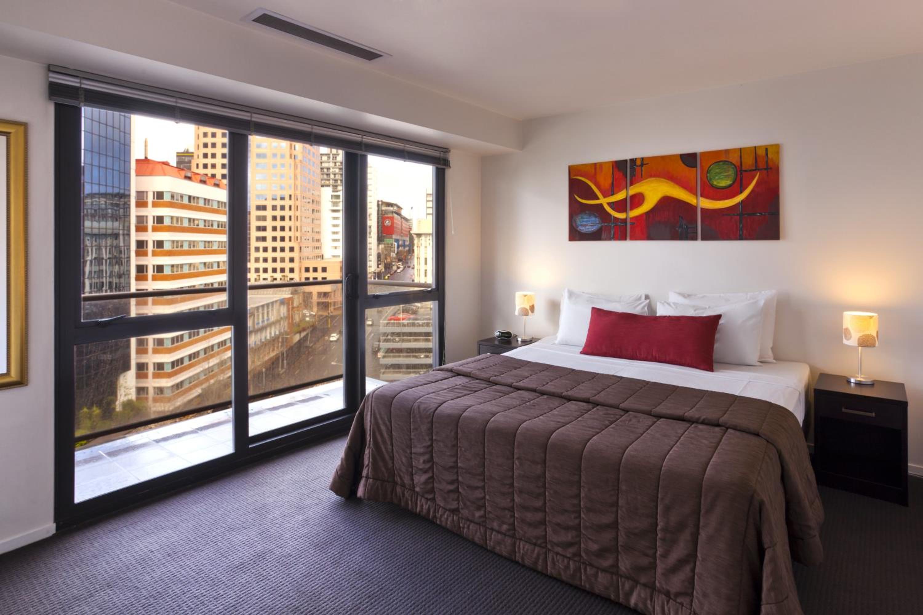 Apartment with Balcony - Photo 8