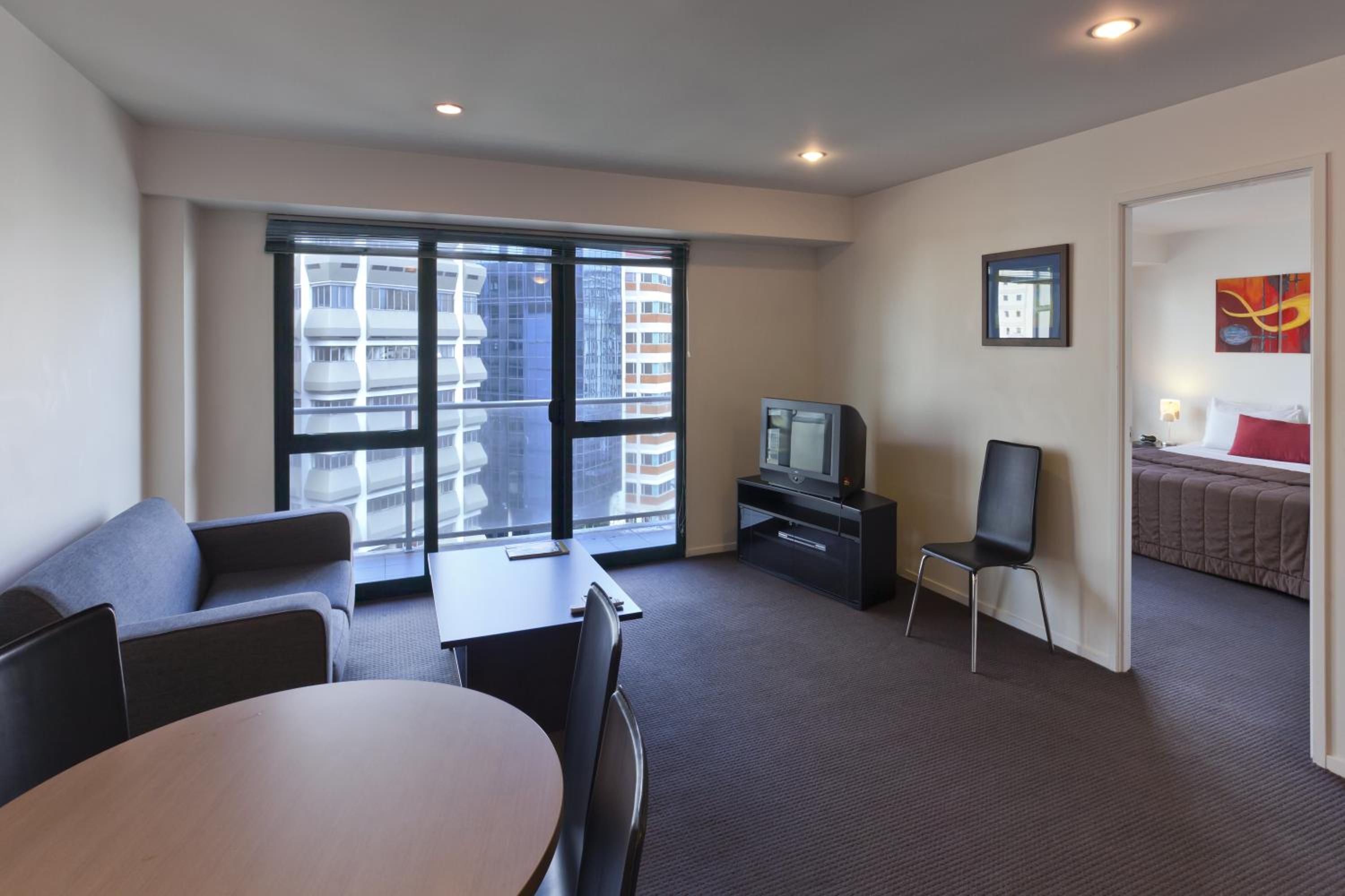 Apartment with Balcony - Photo 6