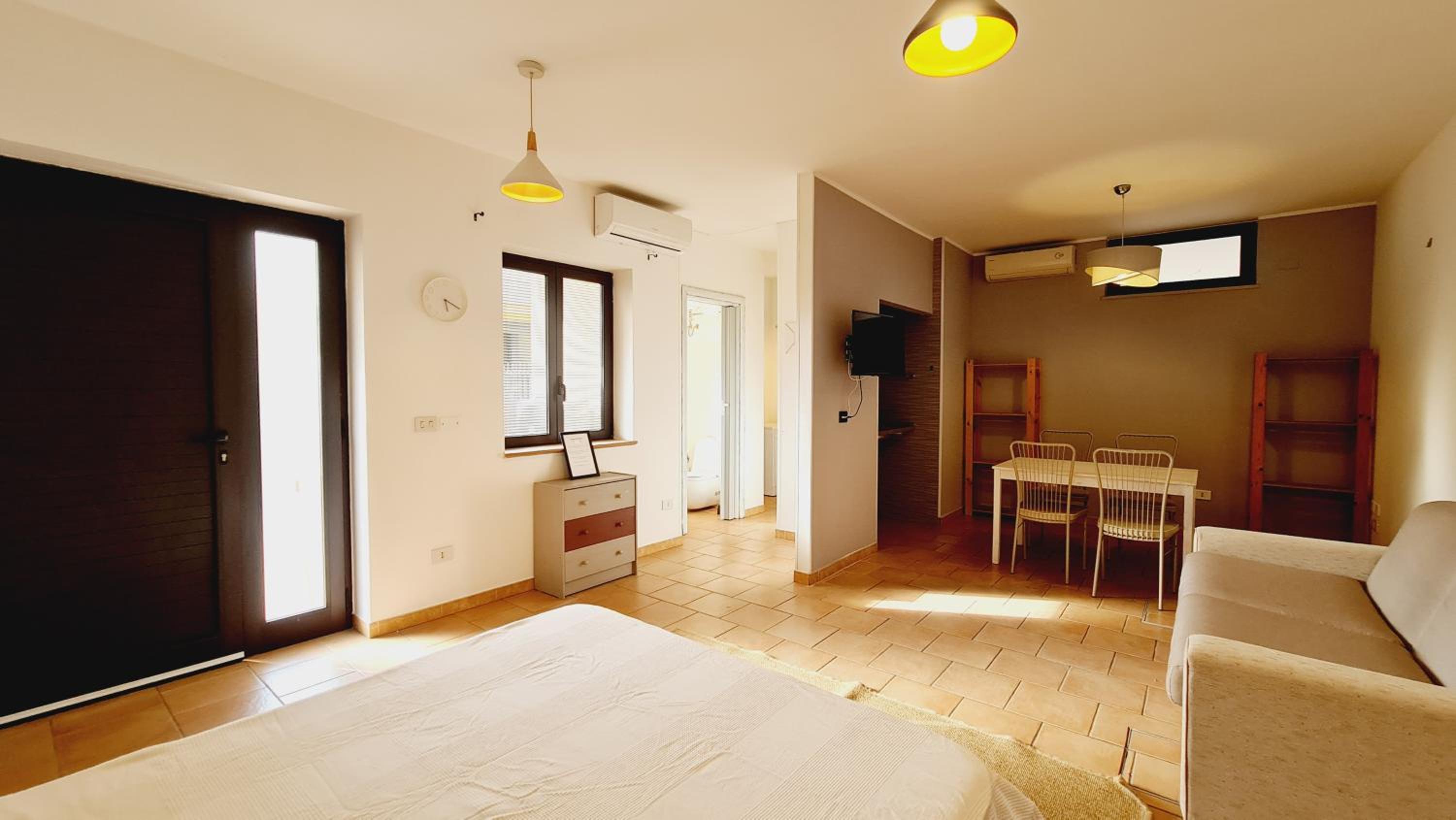 Studio Apartment photo 3