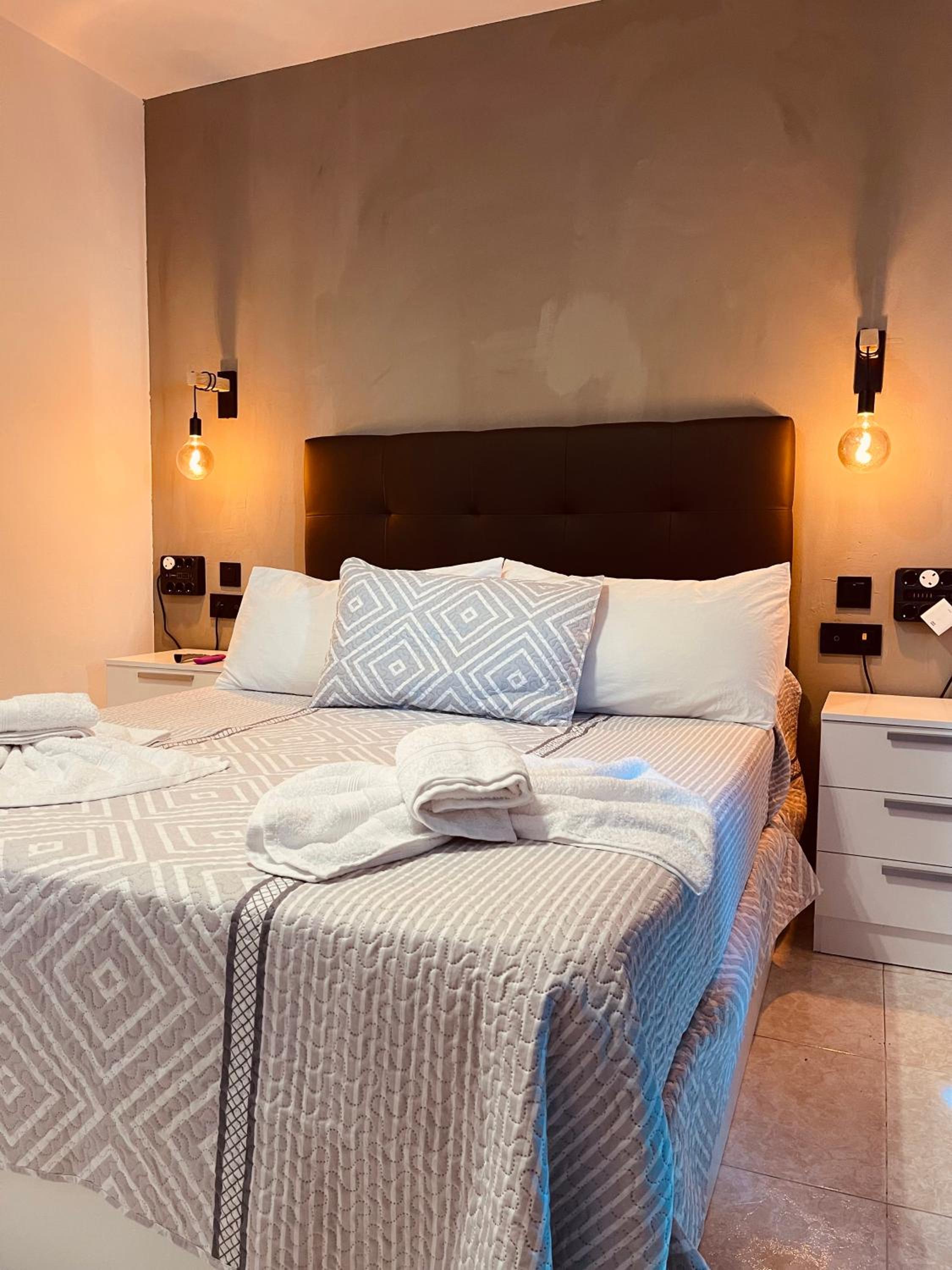 Apartamento de Dos Habitaciones con Terraza