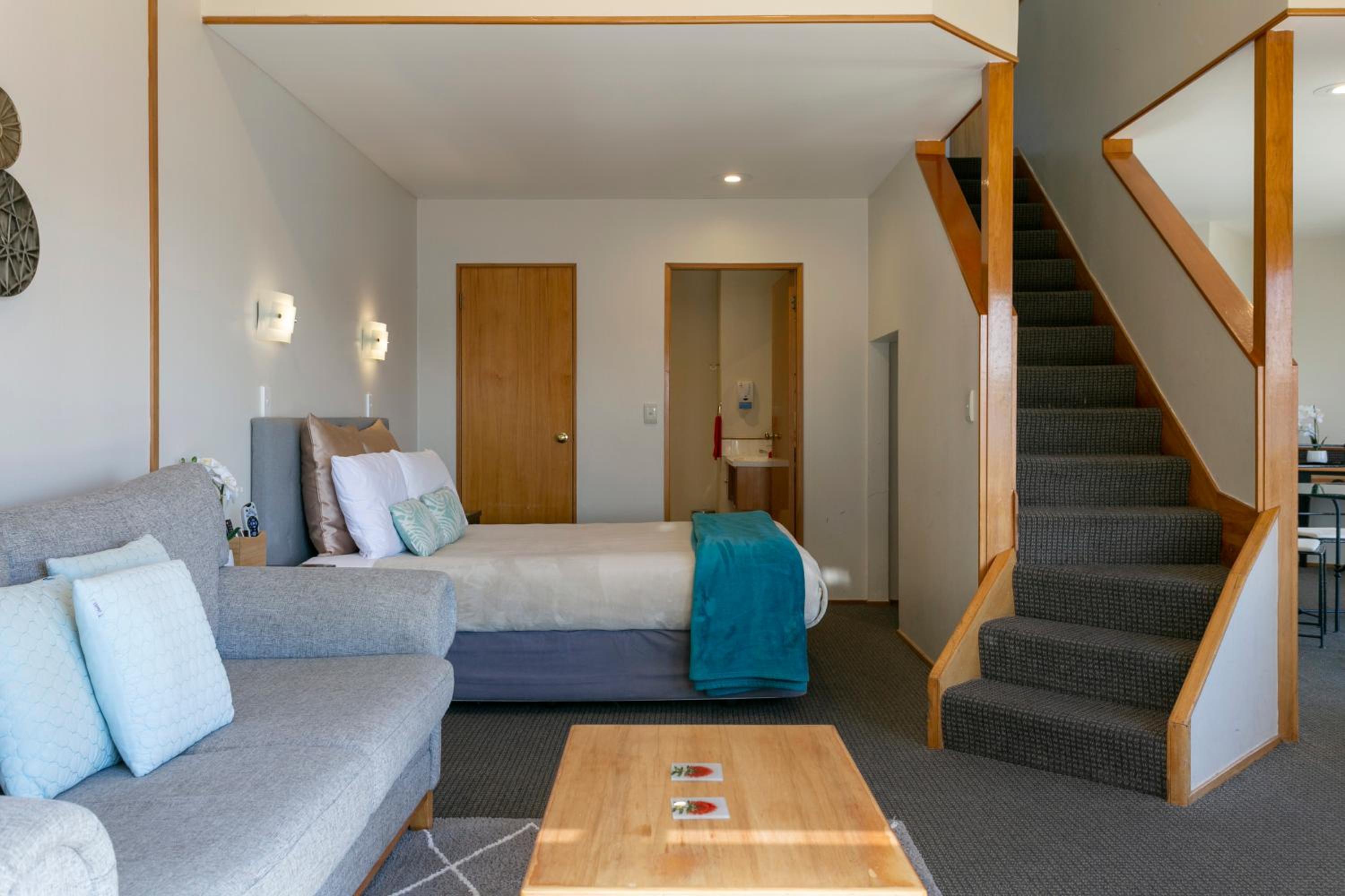 Lakefront Unit - Photo 4