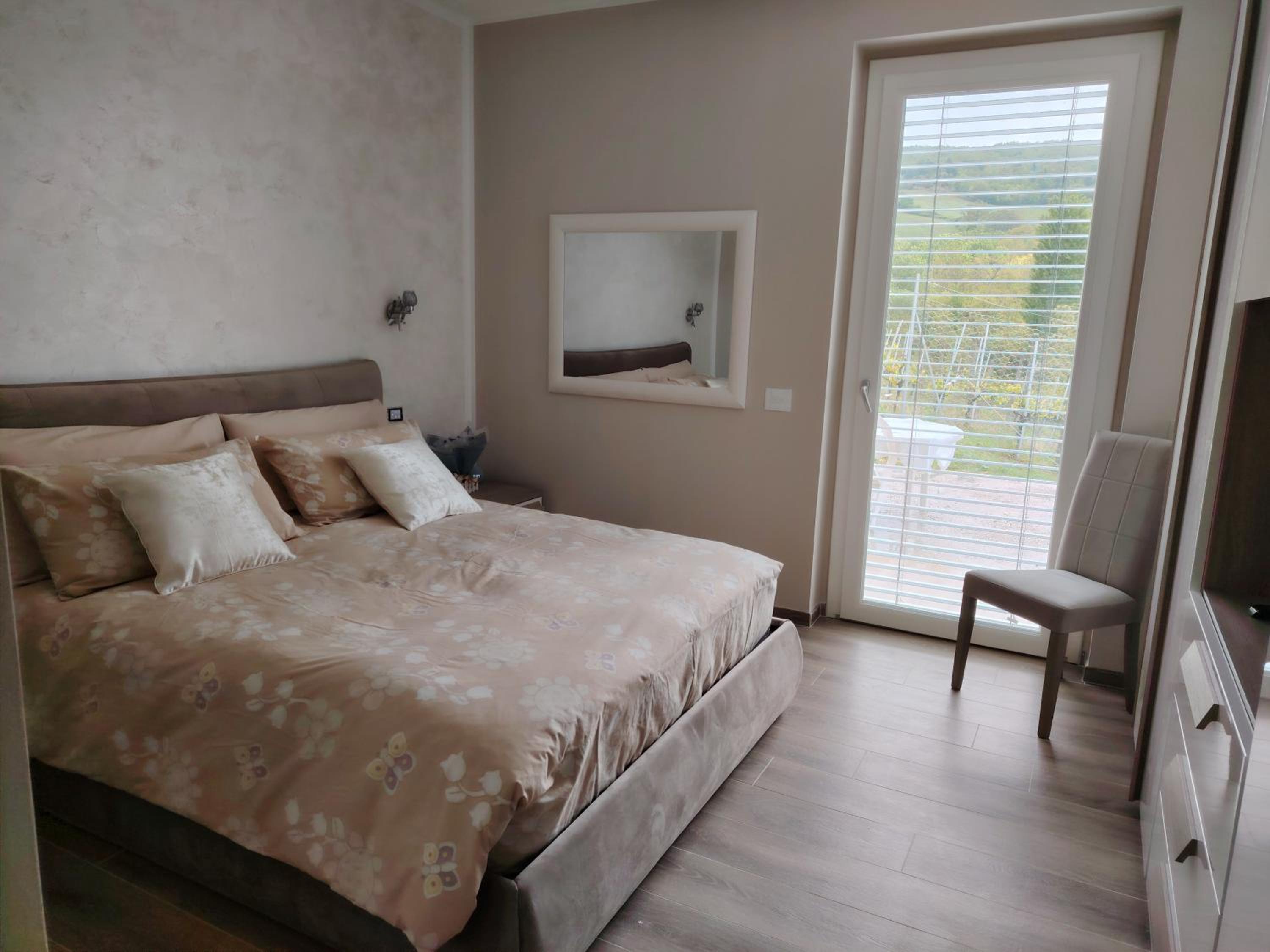 Standard King Room