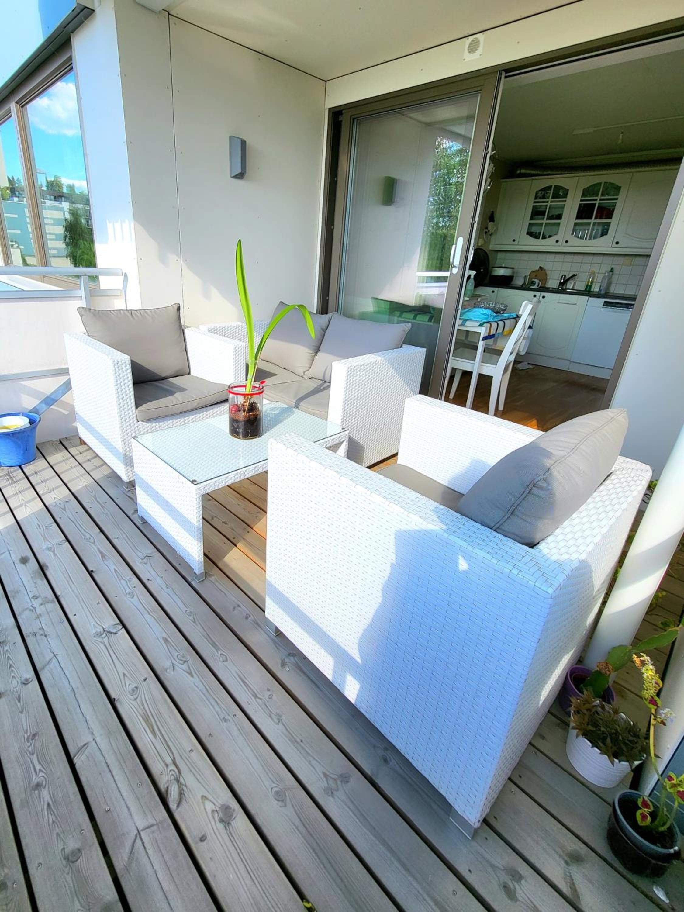 Two-Bedroom Apartment With Balcony photo 2
