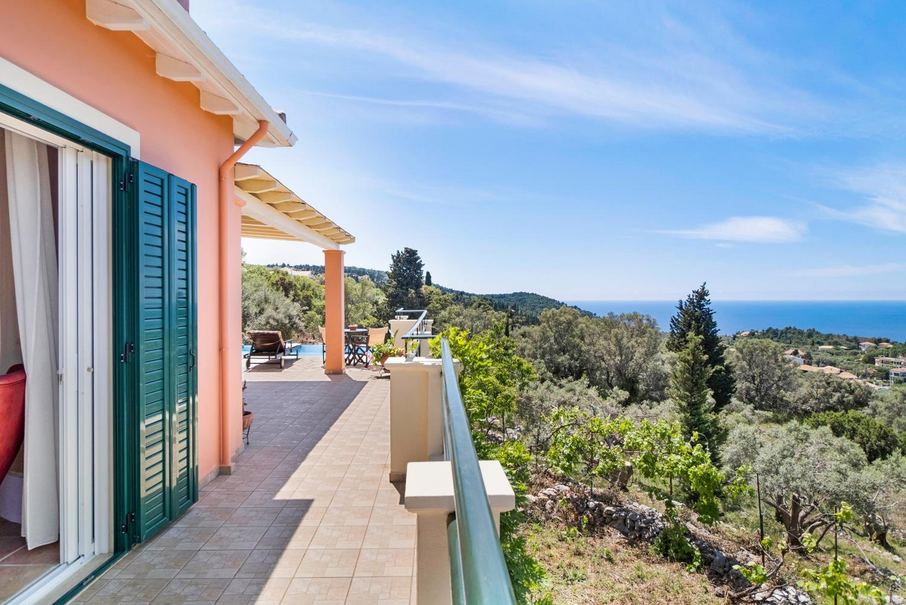 Villa photo 3