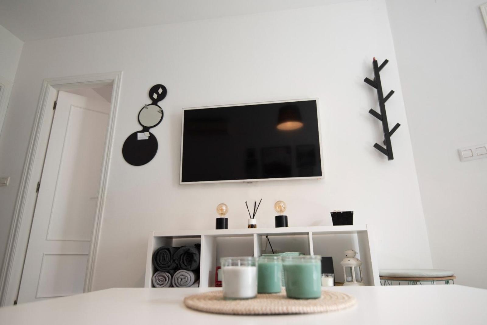 Three-Bedroom Apartment photo 2