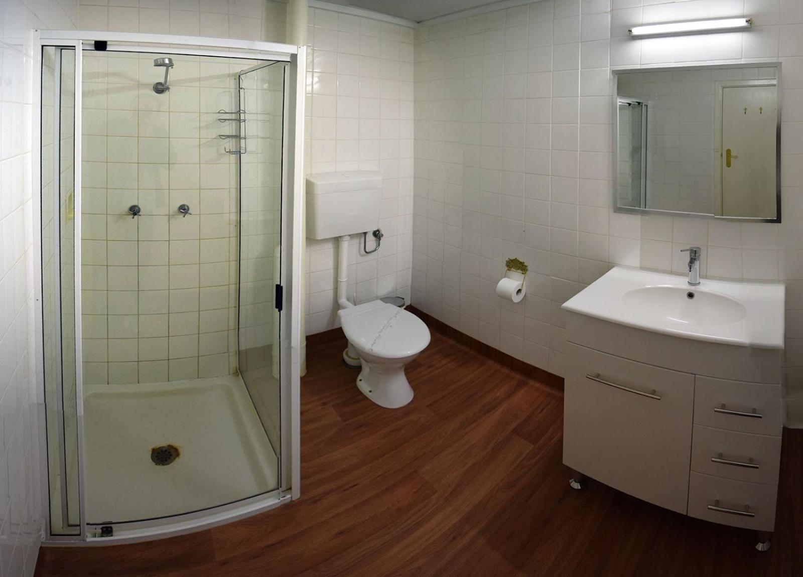 Twin Room - Refurbished photo 2