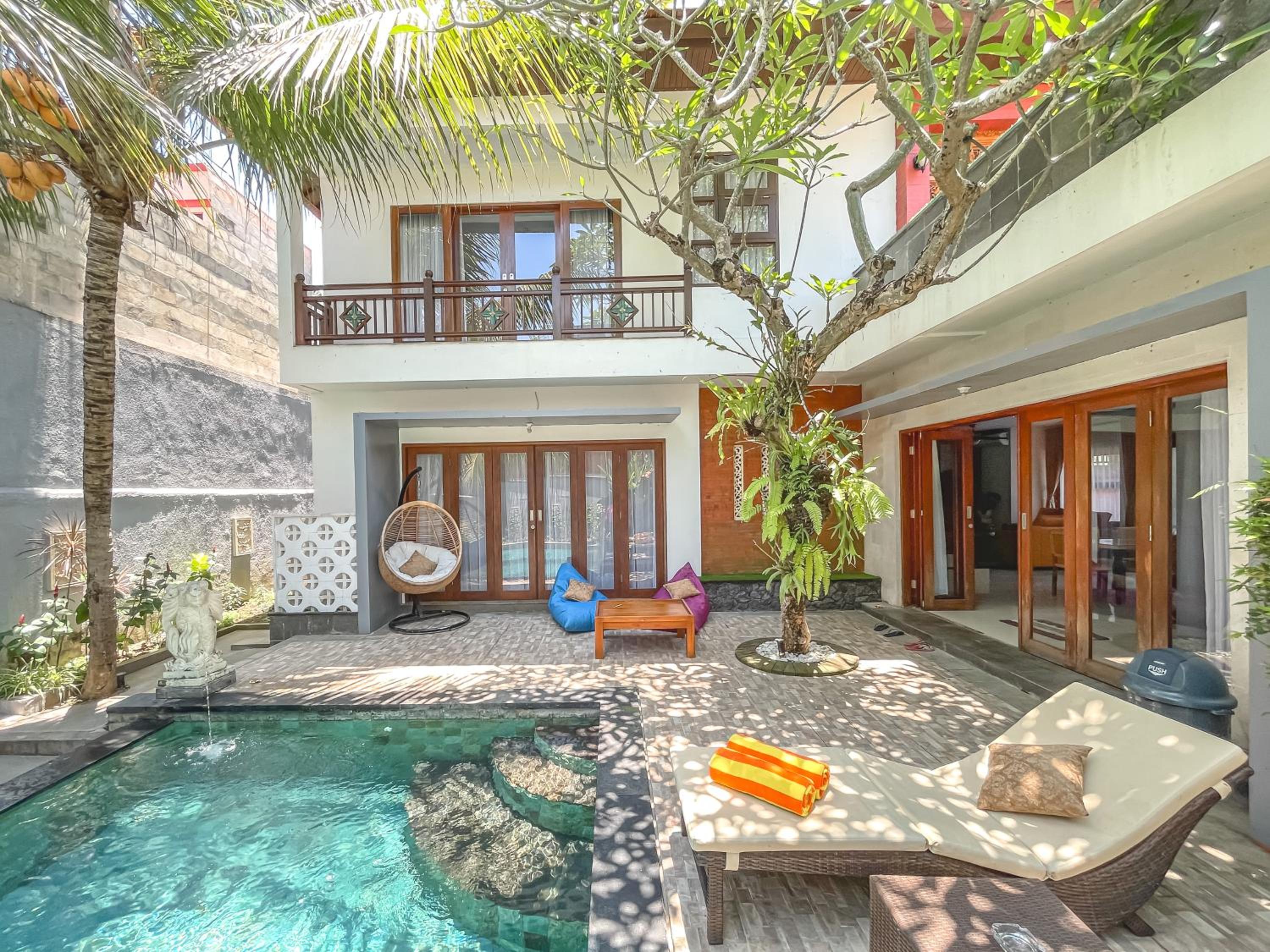 Villa with Private Pool - Photo 18