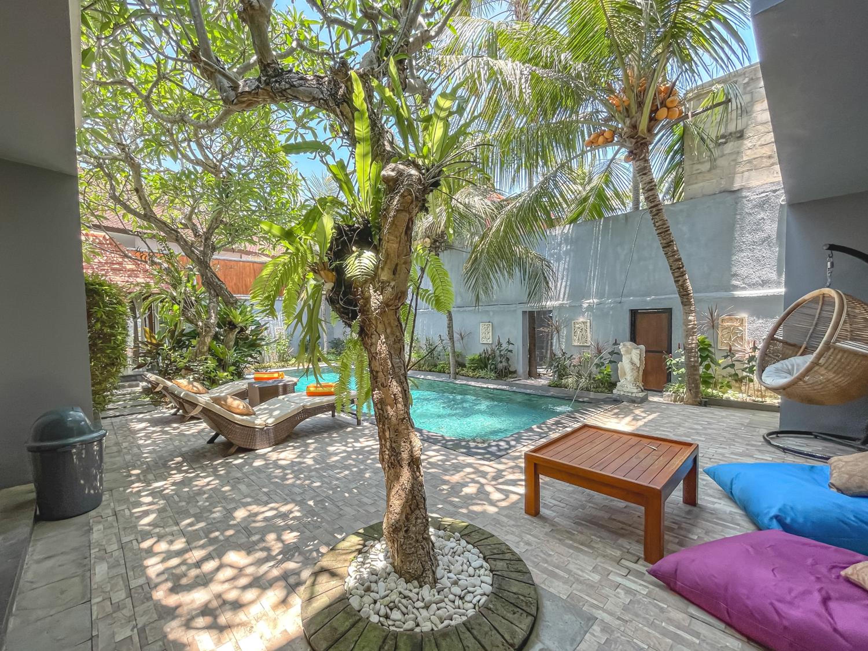 Villa with Private Pool - Photo 20