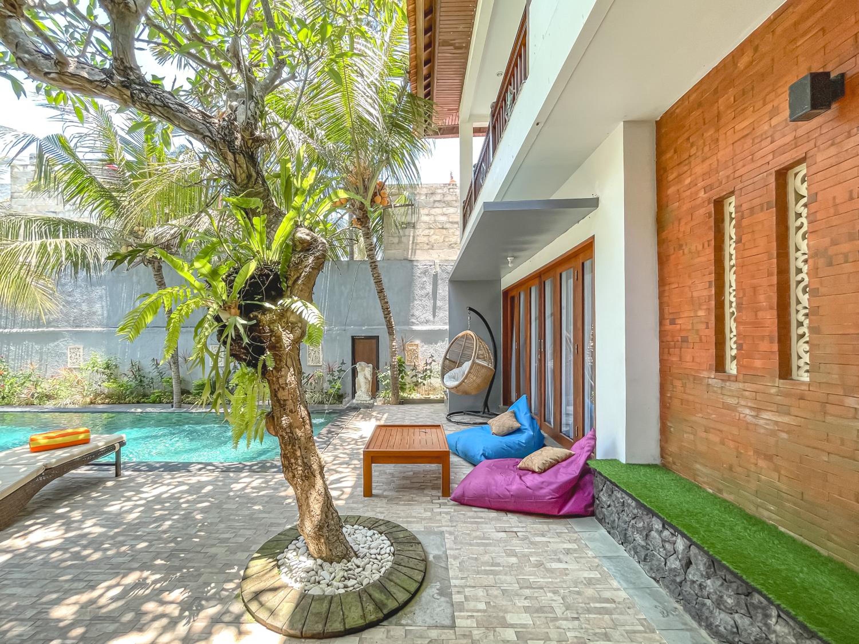 Villa with Private Pool - Photo 22