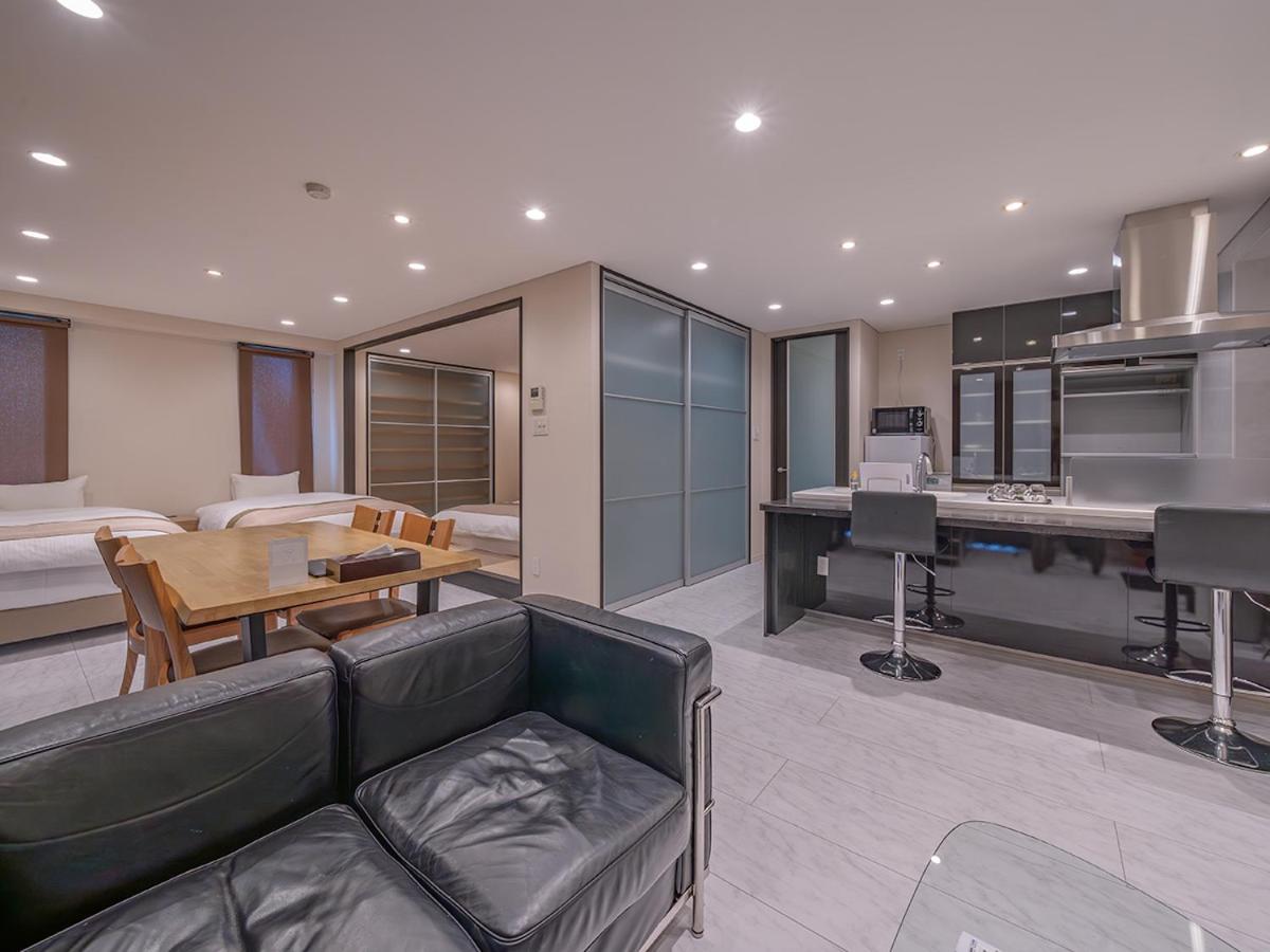 Suite - Photo 3