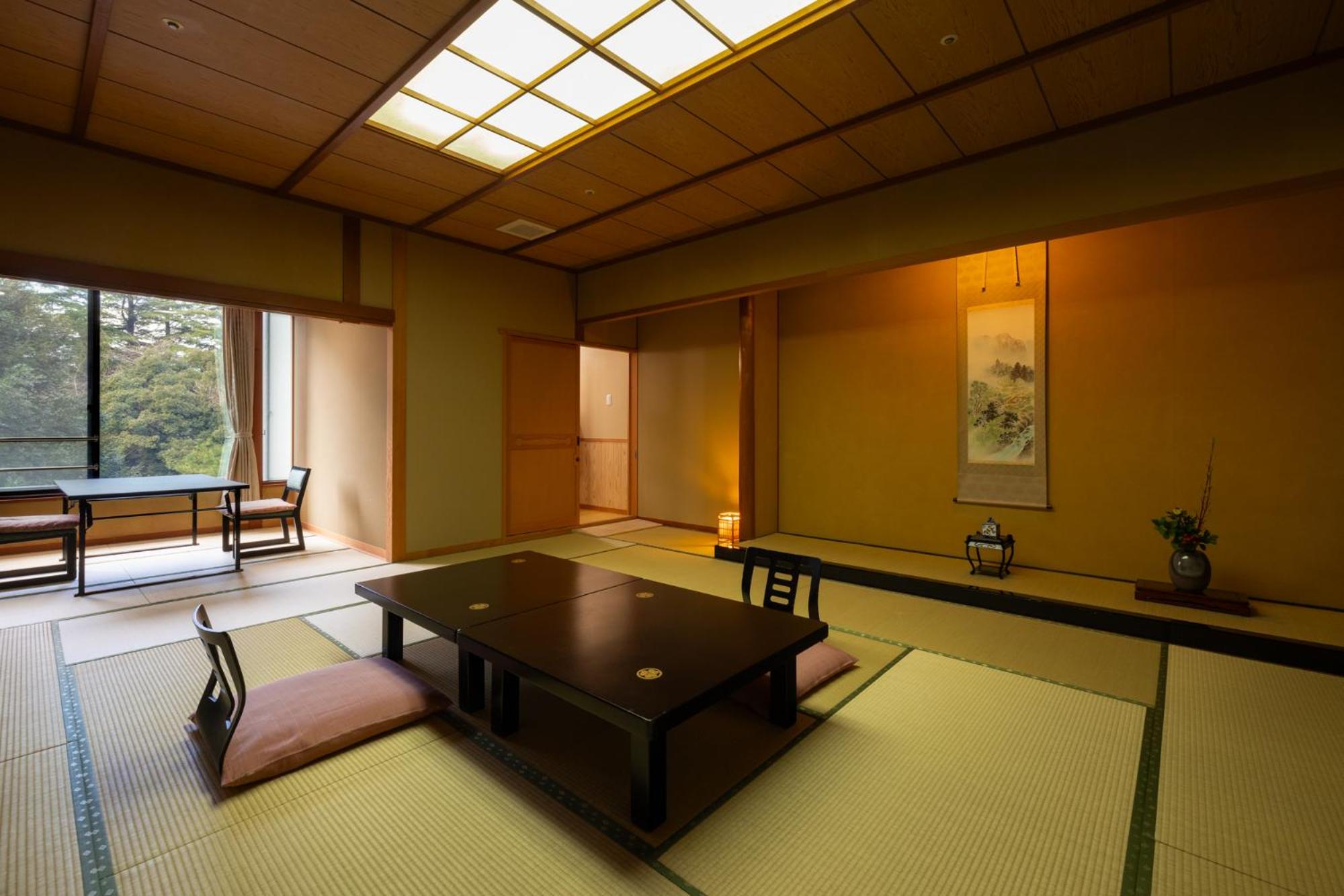 Japanese-style Room (15 Tatami Mats) with Private Semi-Open-Air Hot Spring Bath - Main Wing Zuiun