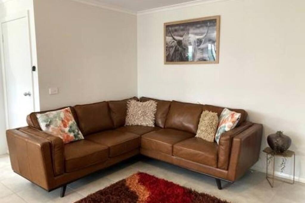 Three-Bedroom Apartment photo 3